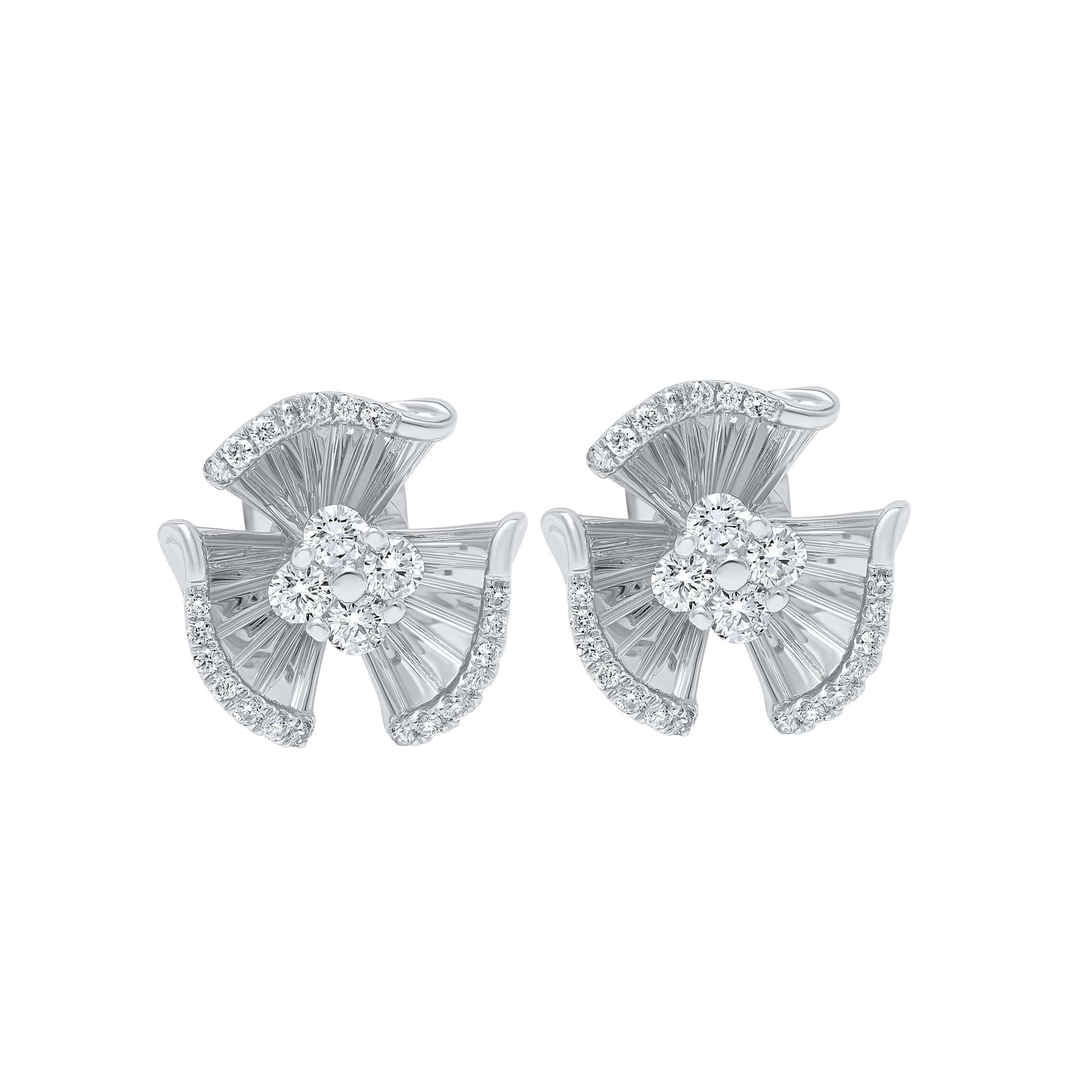 Timeless 18K Diamond Earring "Dolce Mondo" in Elegant White Gold