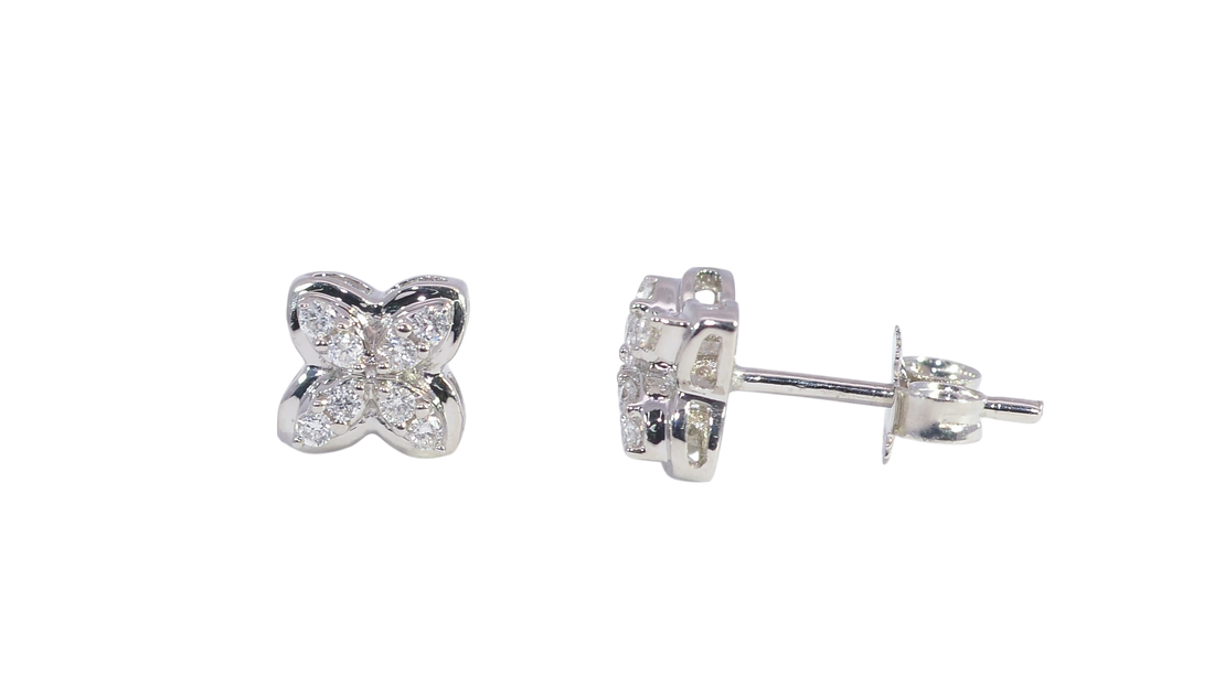 Charming 18K White Gold Diamond Earrings
