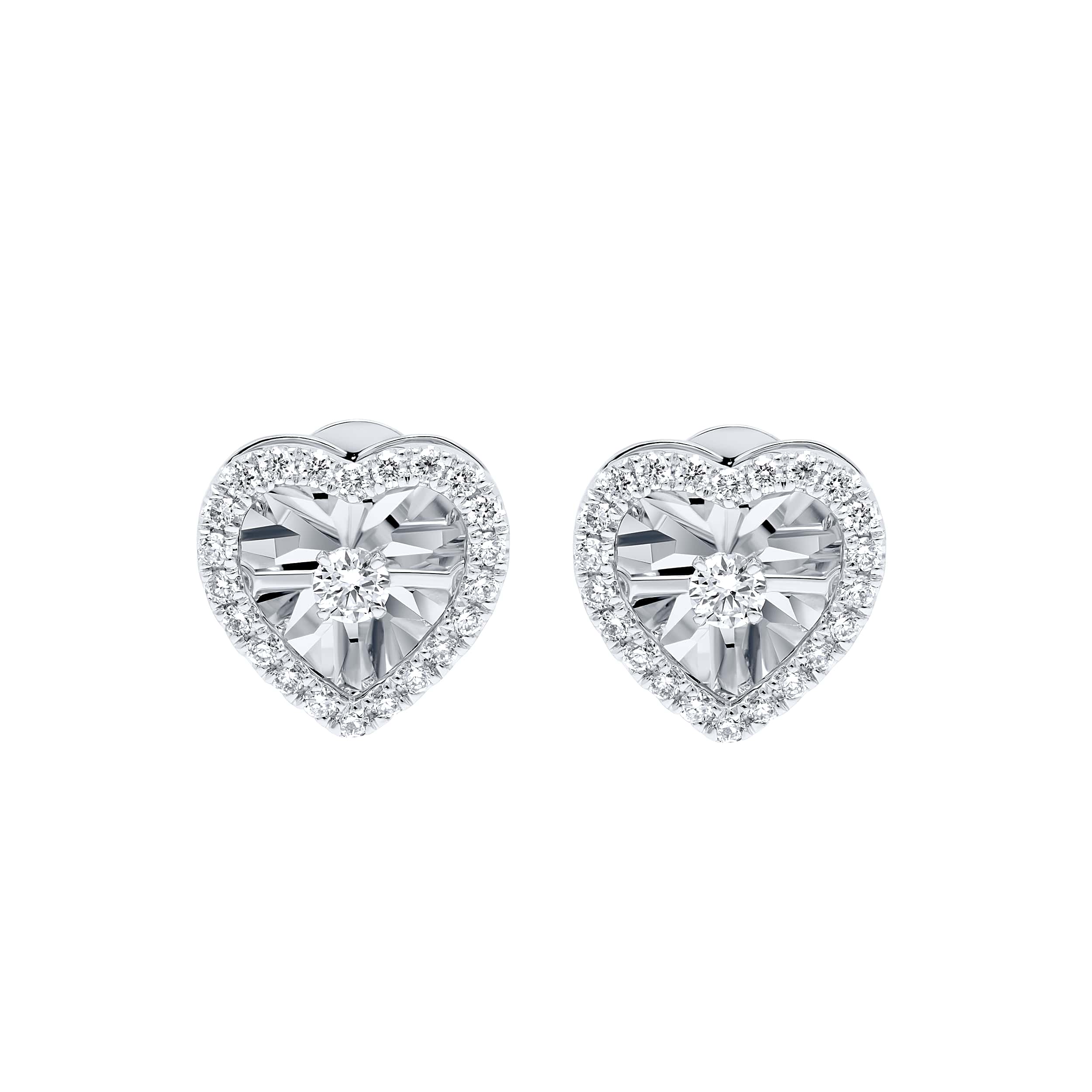 Glamorous 18K Diamond Earring "Dancing" in Resplendent White Gold