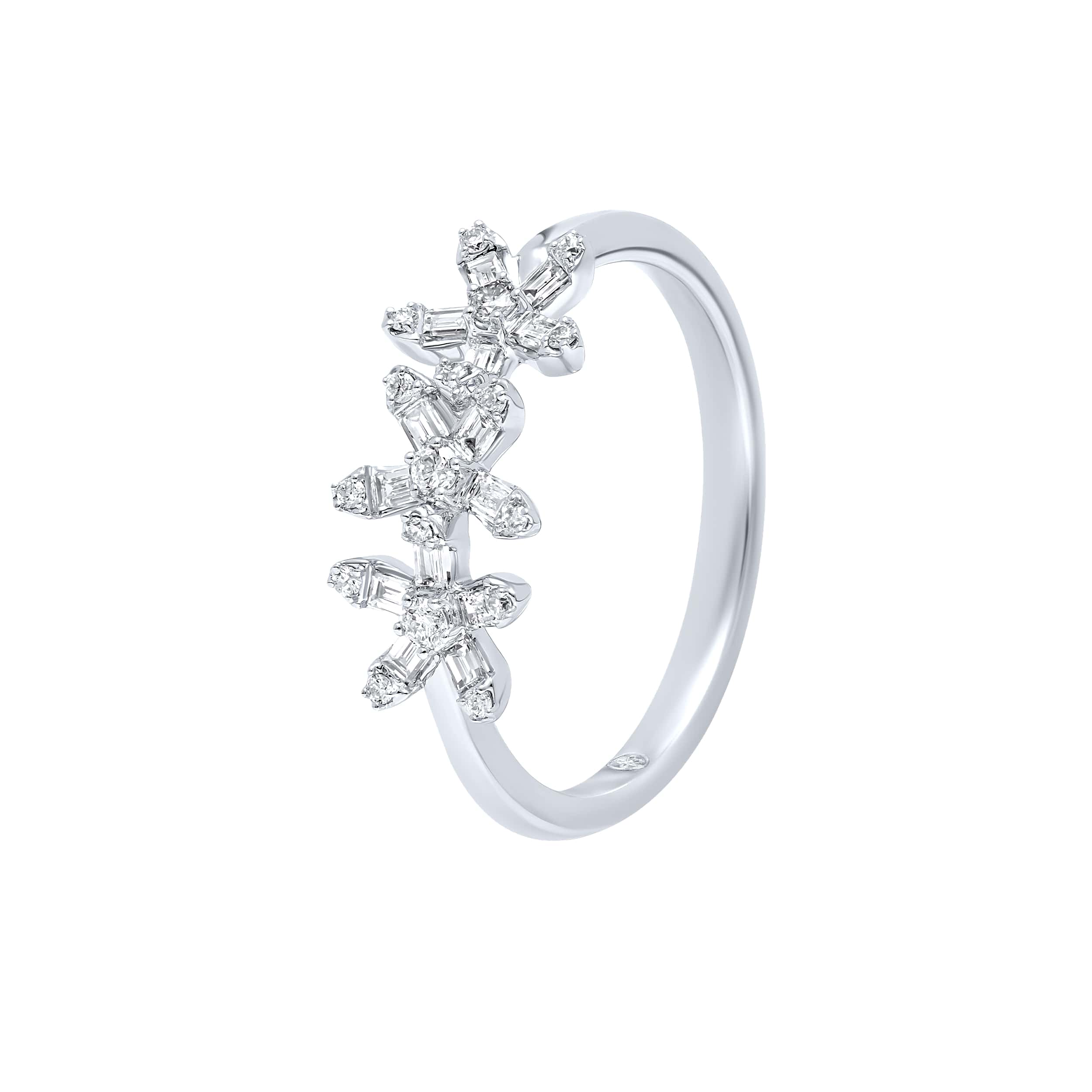 Luxury DAISY 18K Diamond Ring in White Gold