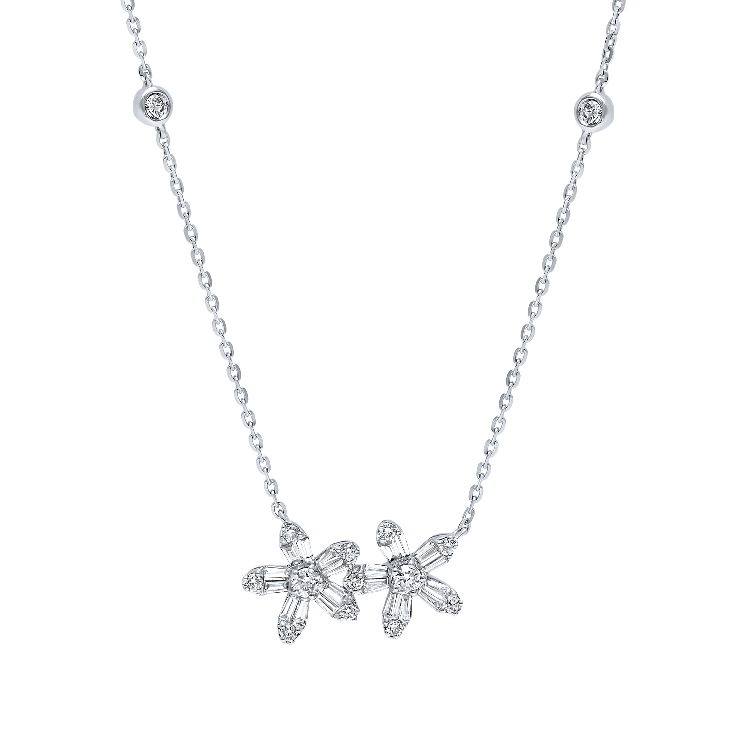 Refined Luxury DAISY 18K Diamond Necklace in White Gold