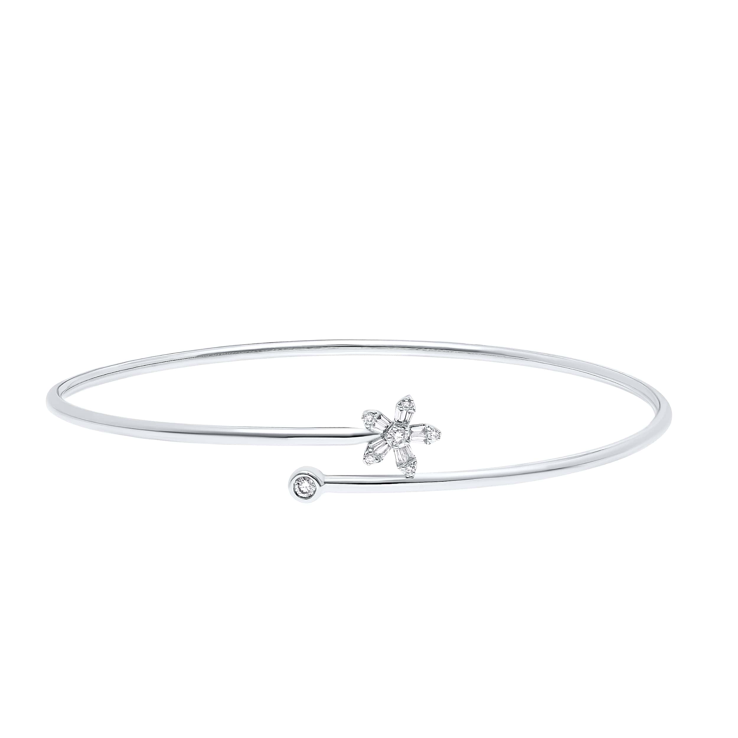 Luxurious Classic DAISY 18K Diamond Bangle in White Gold