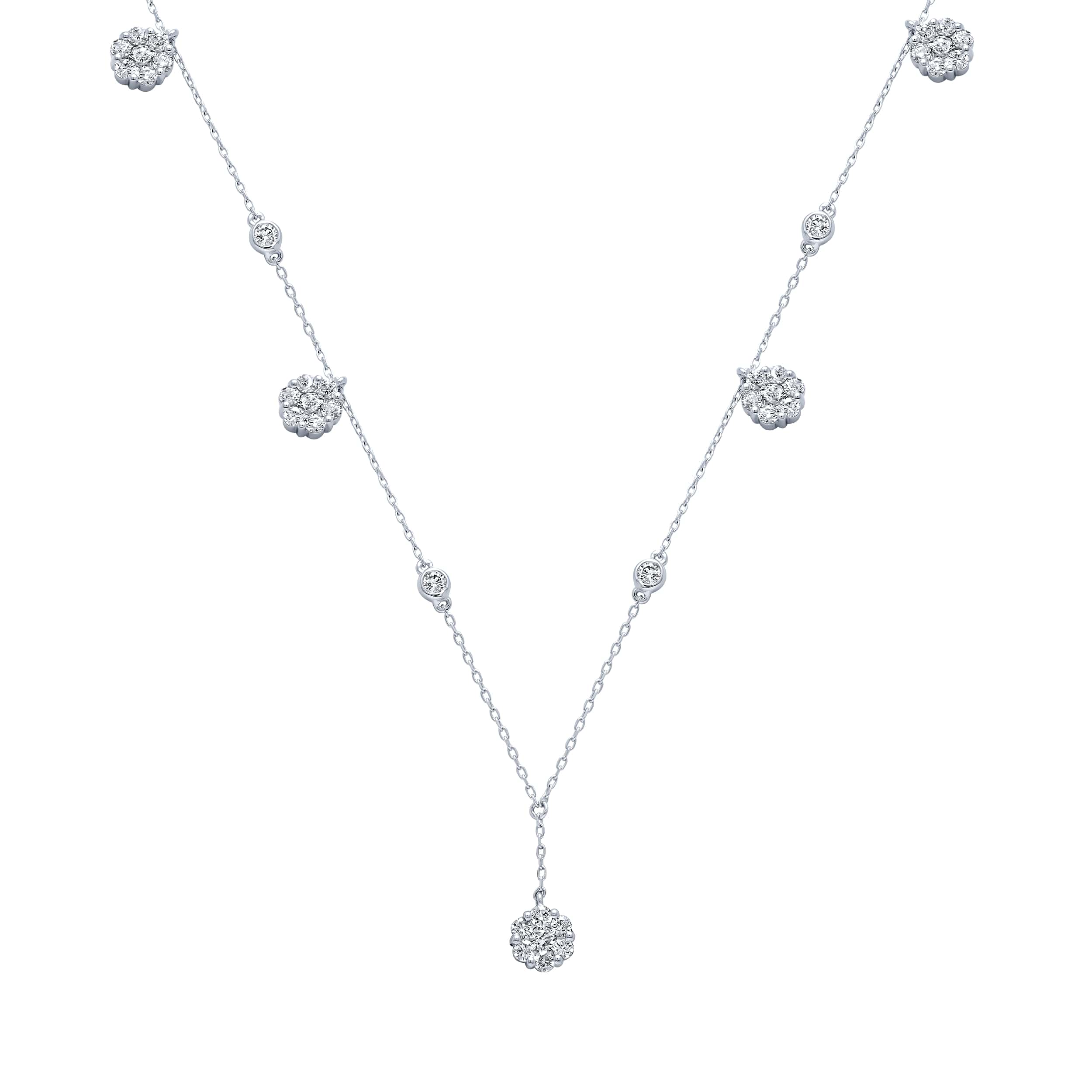 Chic 18K Diamond Necklace in Yellow Gold