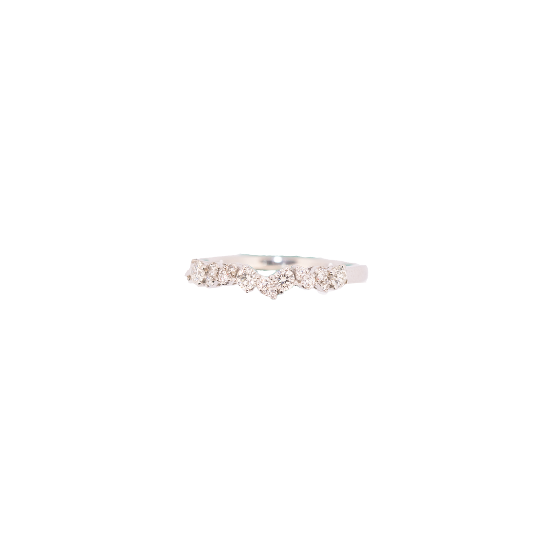18K White Gold Diamond V-Shaped Ring