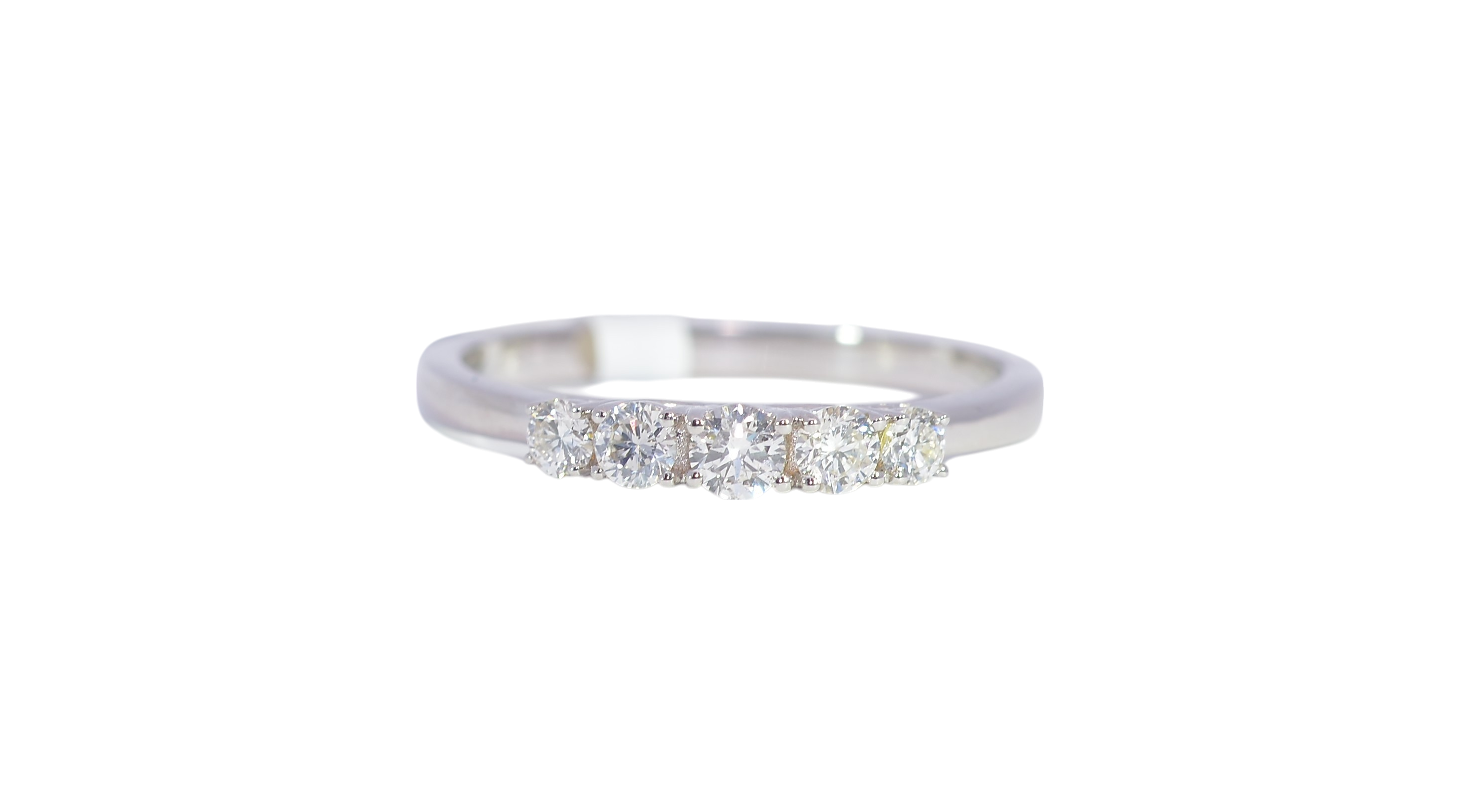 Timeless 18K White Gold Diamond Ring
