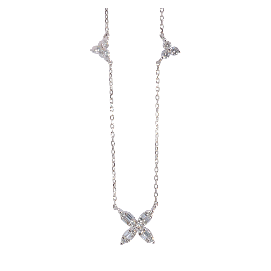 18K necklace with butterfly-shaped pendant