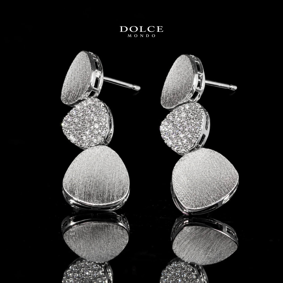 Julia White Luxury Full Set Featuring High-Quality Zircon Stones with a Premium Rhodium-Plated Finish