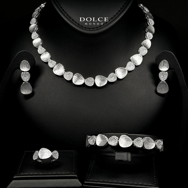Julia White Luxury Full Set Featuring High-Quality Zircon Stones with a Premium Rhodium-Plated Finish