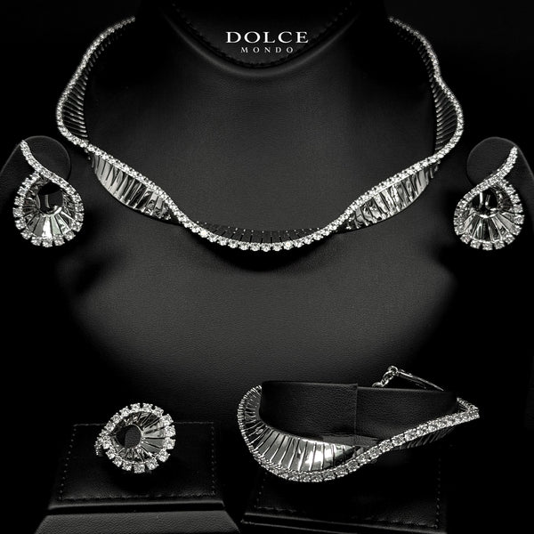 Vera White Luxury Full Set Featuring High-Quality Zircon Stones with a Premium Rhodium-Plated Finish
