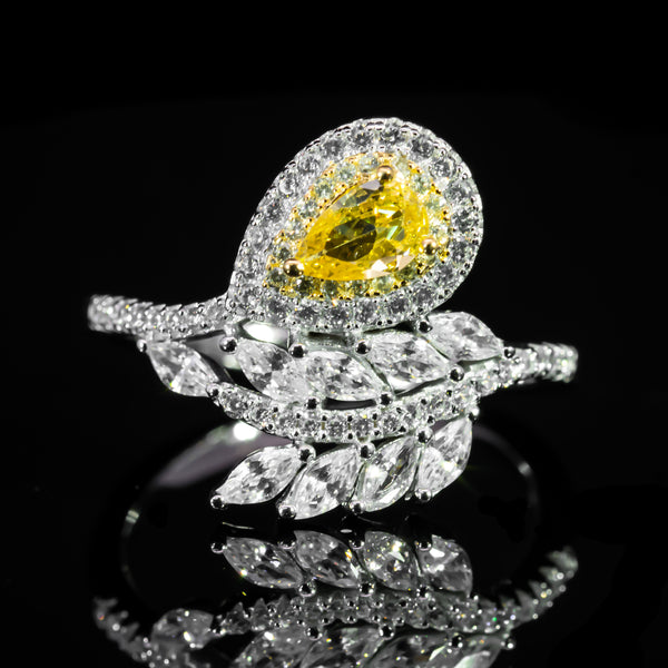 Dolce Mondo Royal Yellow Pear Halo Leaf Ring in 925 Silver with Premium Zircon Stones
