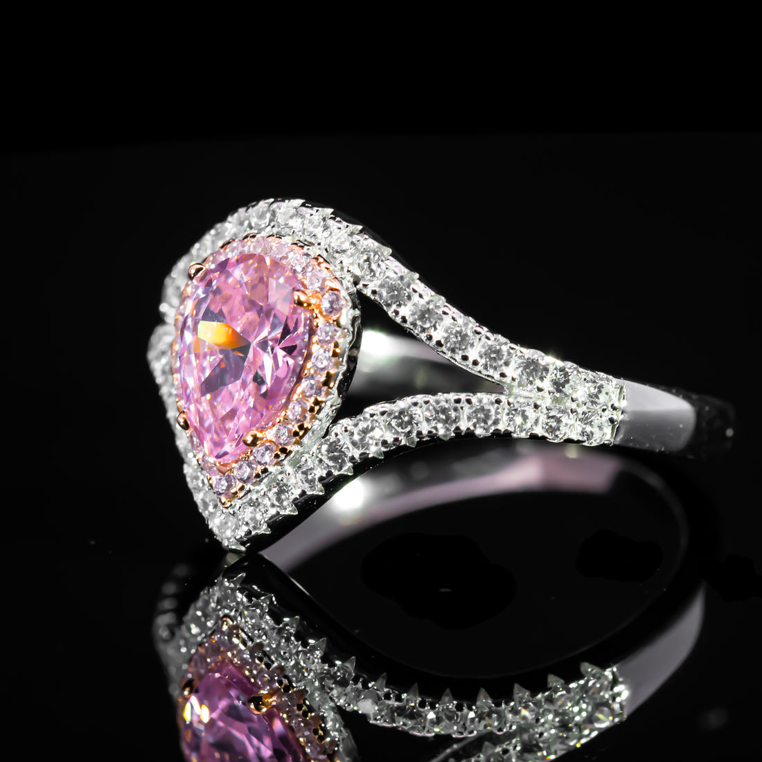 Dolce Mondo Regal Pink Pear Halo Split Band Ring in 925 Silver with Premium Zircon Stones