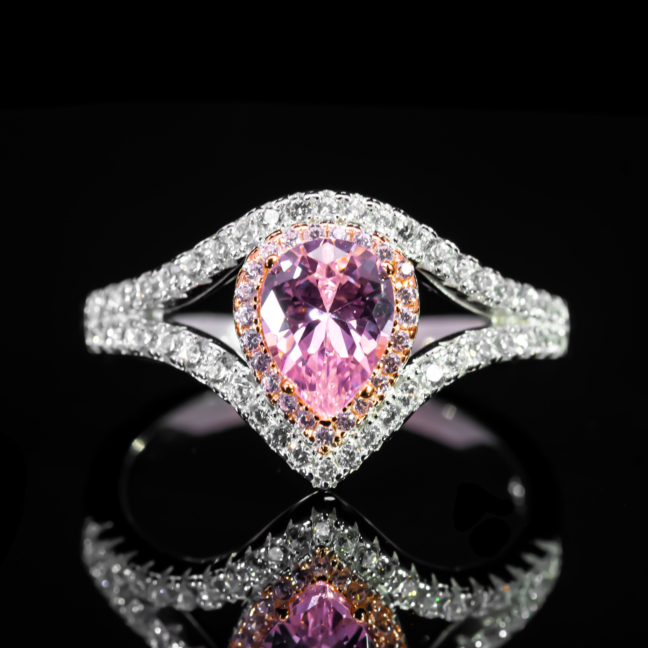 Dolce Mondo Regal Pink Pear Halo Split Band Ring in 925 Silver with Premium Zircon Stones