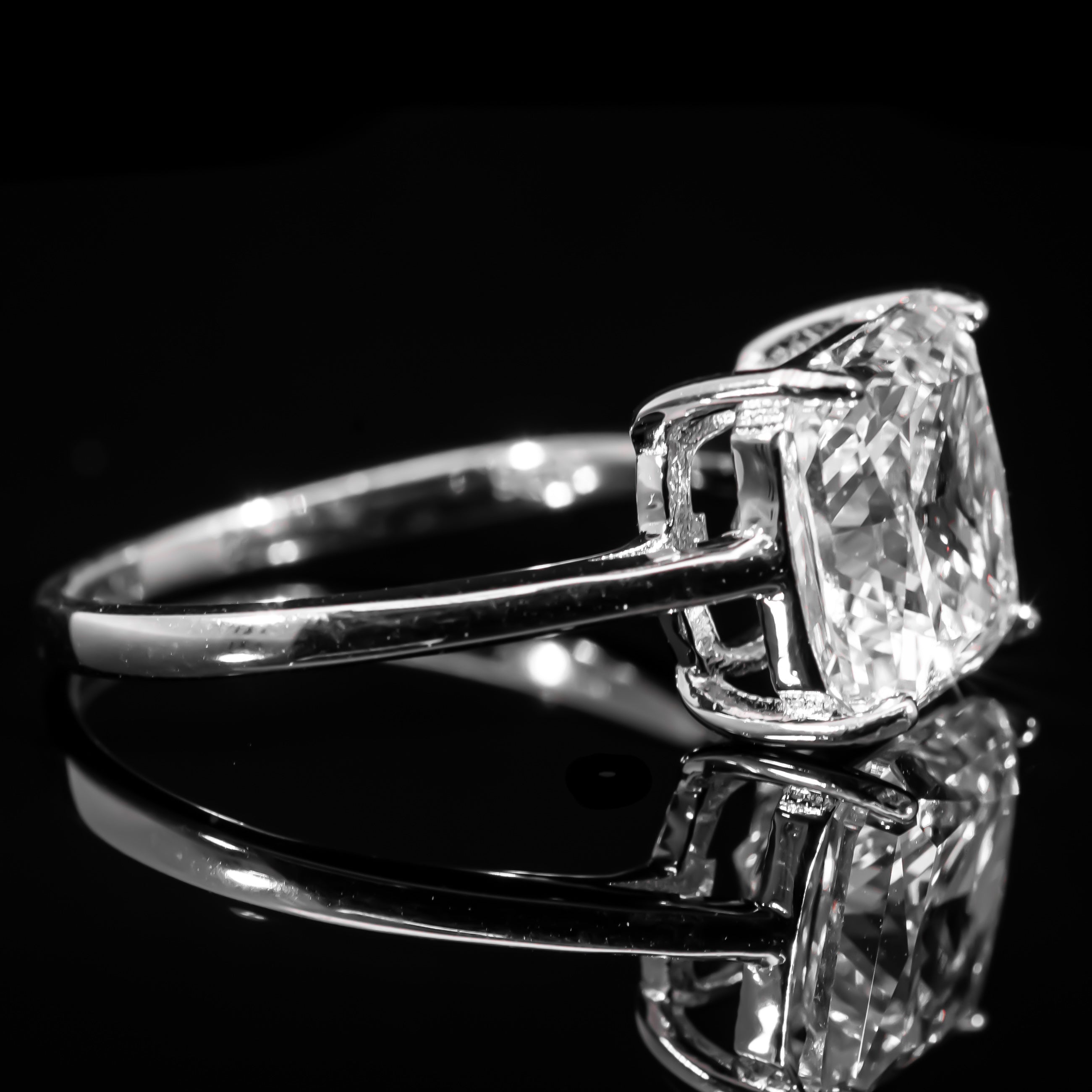 Dolce Mondo Elegant White Princess Cut Ring in 925 Silver with Premium Zircon Stone