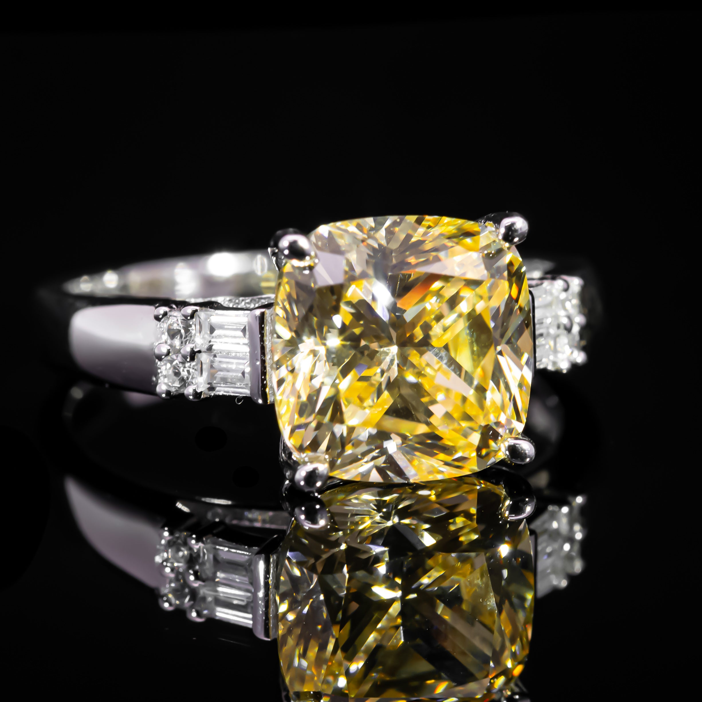 Dolce Mondo Royal Yellow Cushion Cut Ring in 925 Silver with Premium Zircon Stones