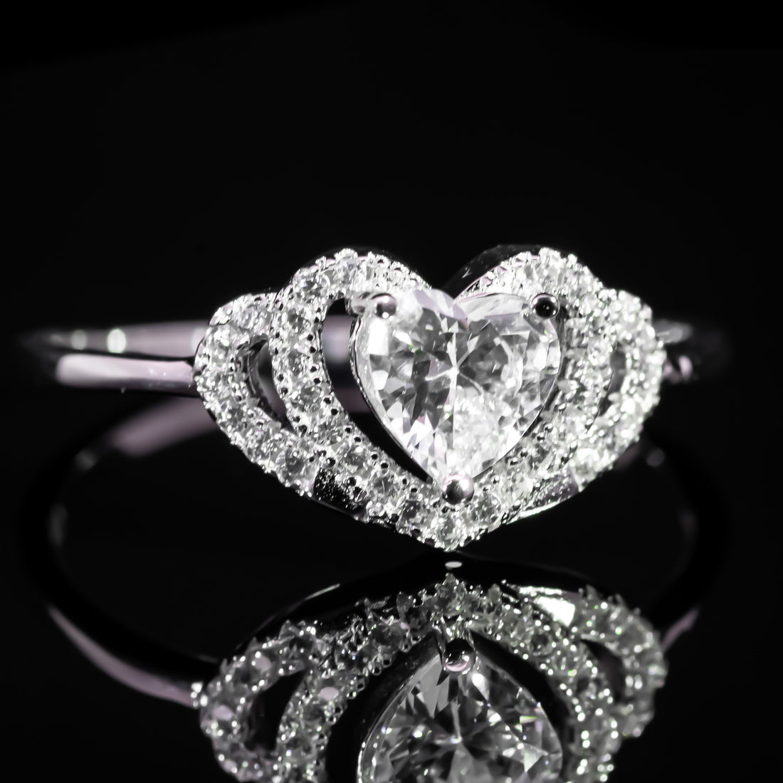 Dolce Mondo Princess White Heart Halo Ring in 925 Silver with Premium Zircon Stones