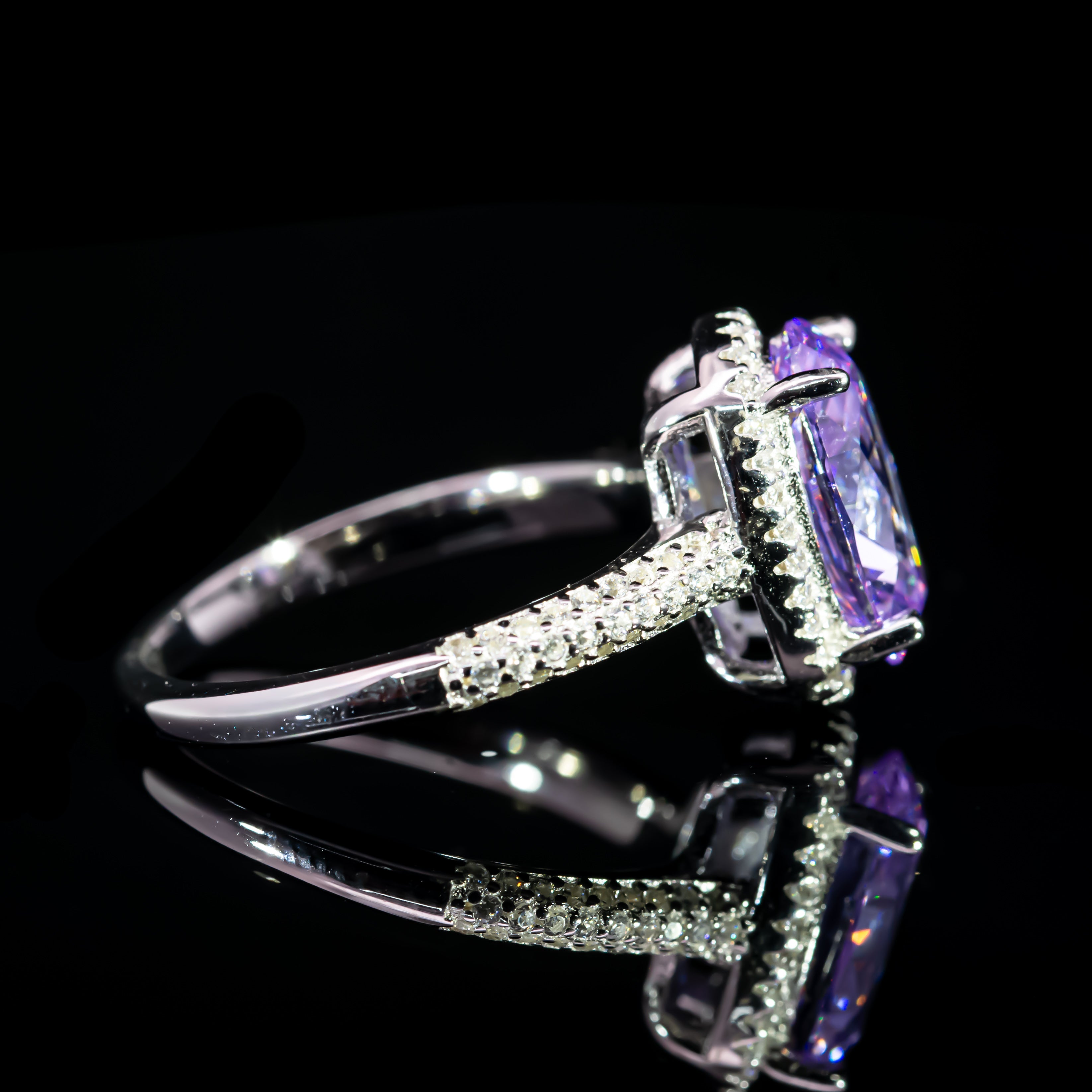 Dolce Mondo Regal Purple Oval Halo Ring in 925 Silver with Premium Zircon Stones