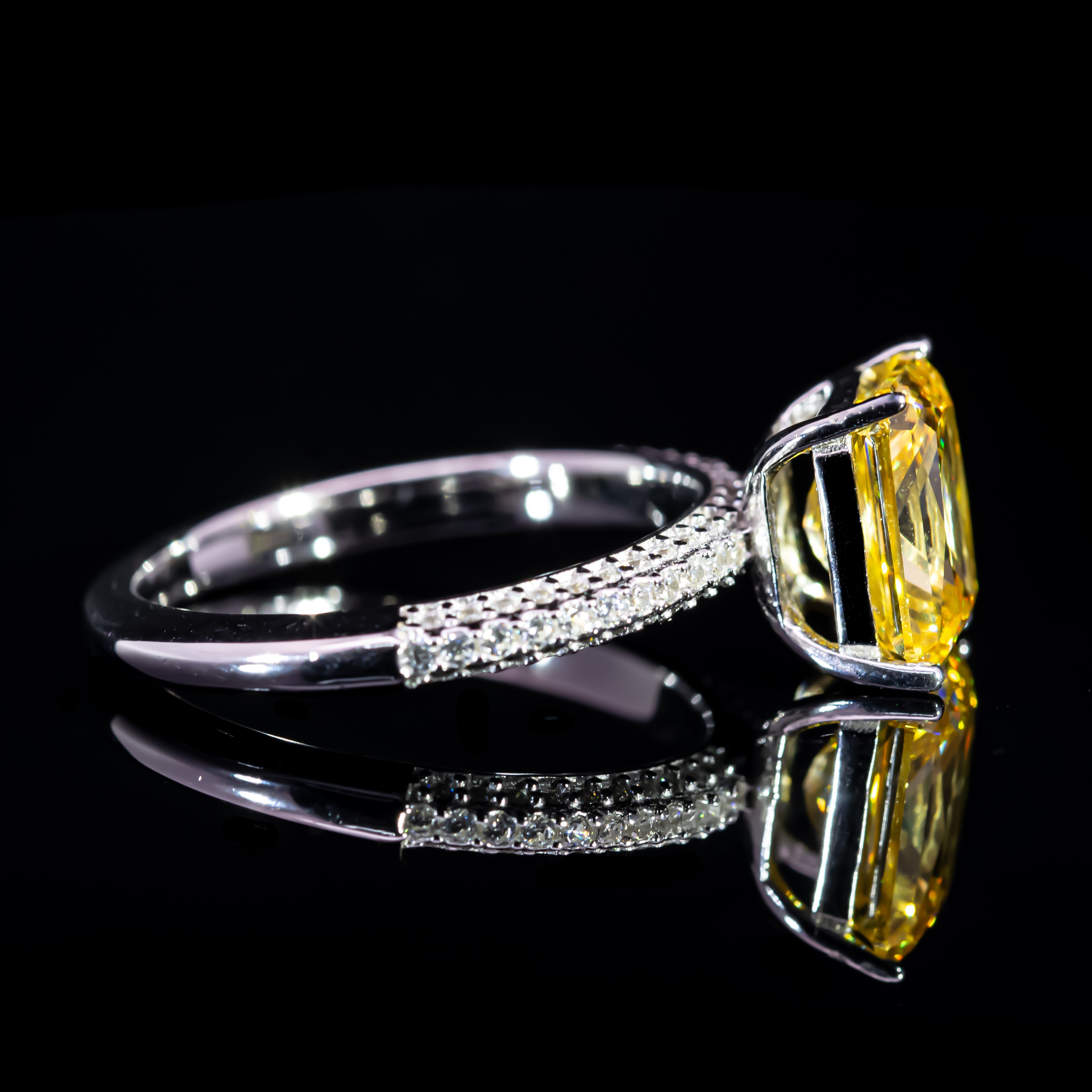 Dolce Mondo Royal Yellow Radiant Cut Premium Zircon 925 Silver Ring