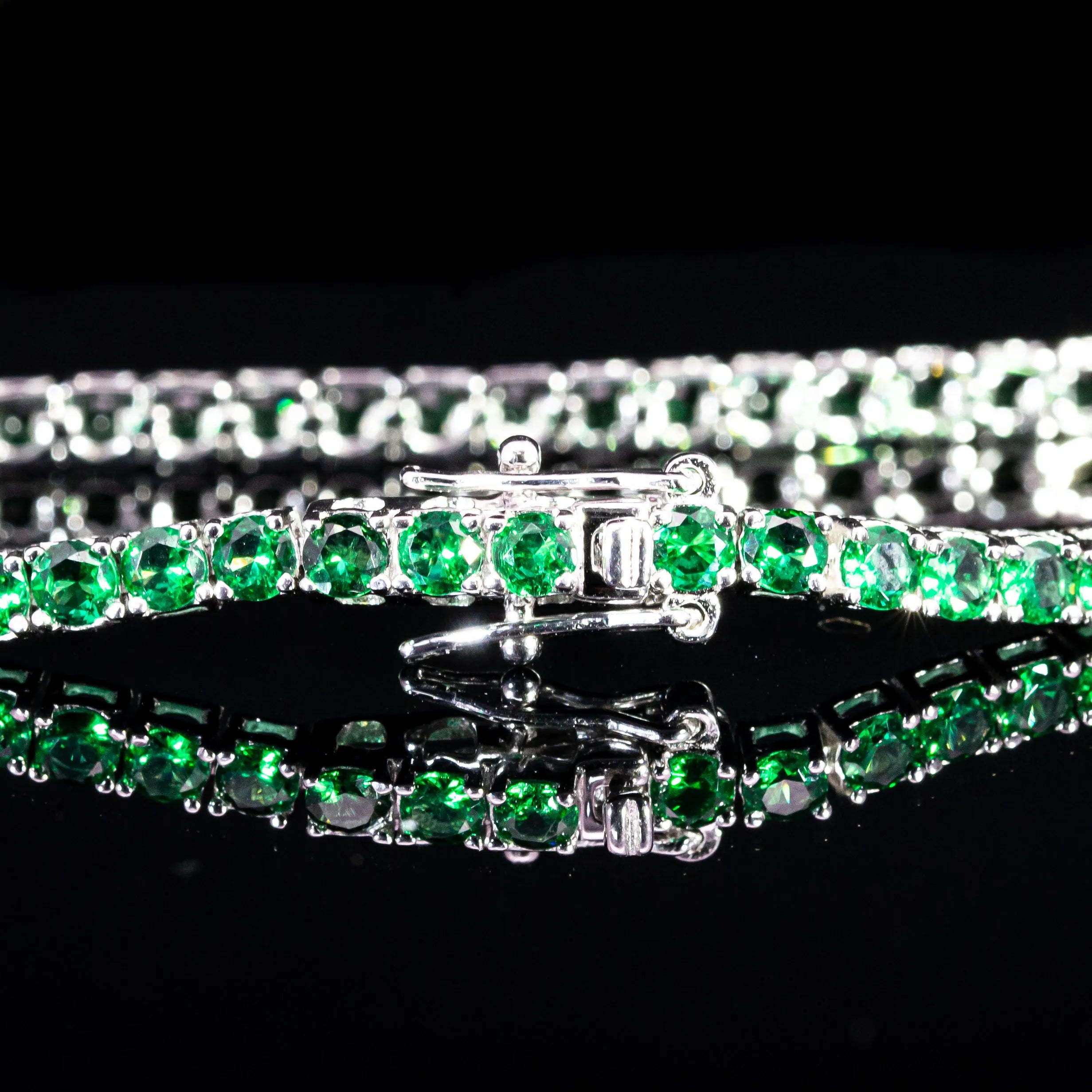 Dolce Mondo Tennis Bracelet 3mm Emerald Green Simulated Diamond Stone in Pure 925 Sterling Silver