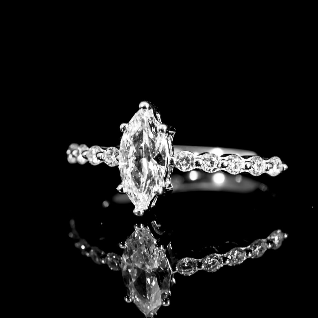 Dolce Mondo Elegant White Marquise Cut Ring in 925 Silver with Premium Zircon Stones – High Quality Rhodium Plated