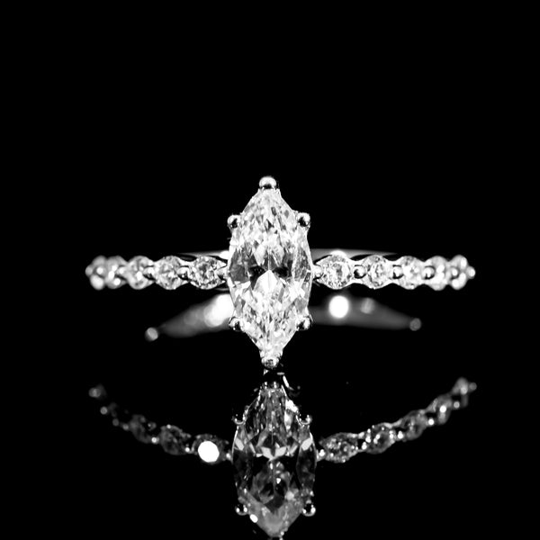 Dolce Mondo Elegant White Marquise Cut Ring in 925 Silver with Premium Zircon Stones – High Quality Rhodium Plated