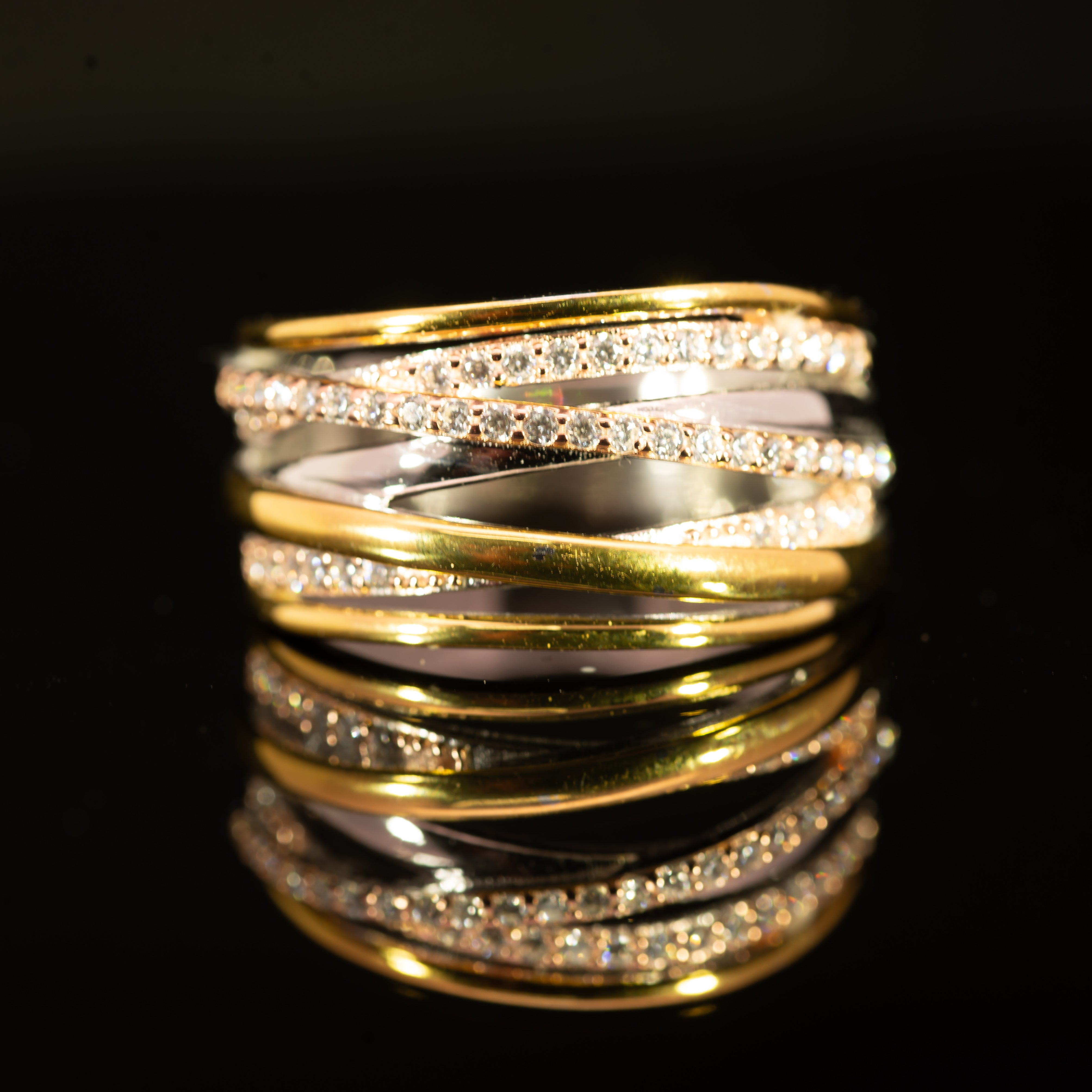 Dolce Mondo Majestic Gold Plated Wave Ring in 925 Silver with Premium Zircon Stones