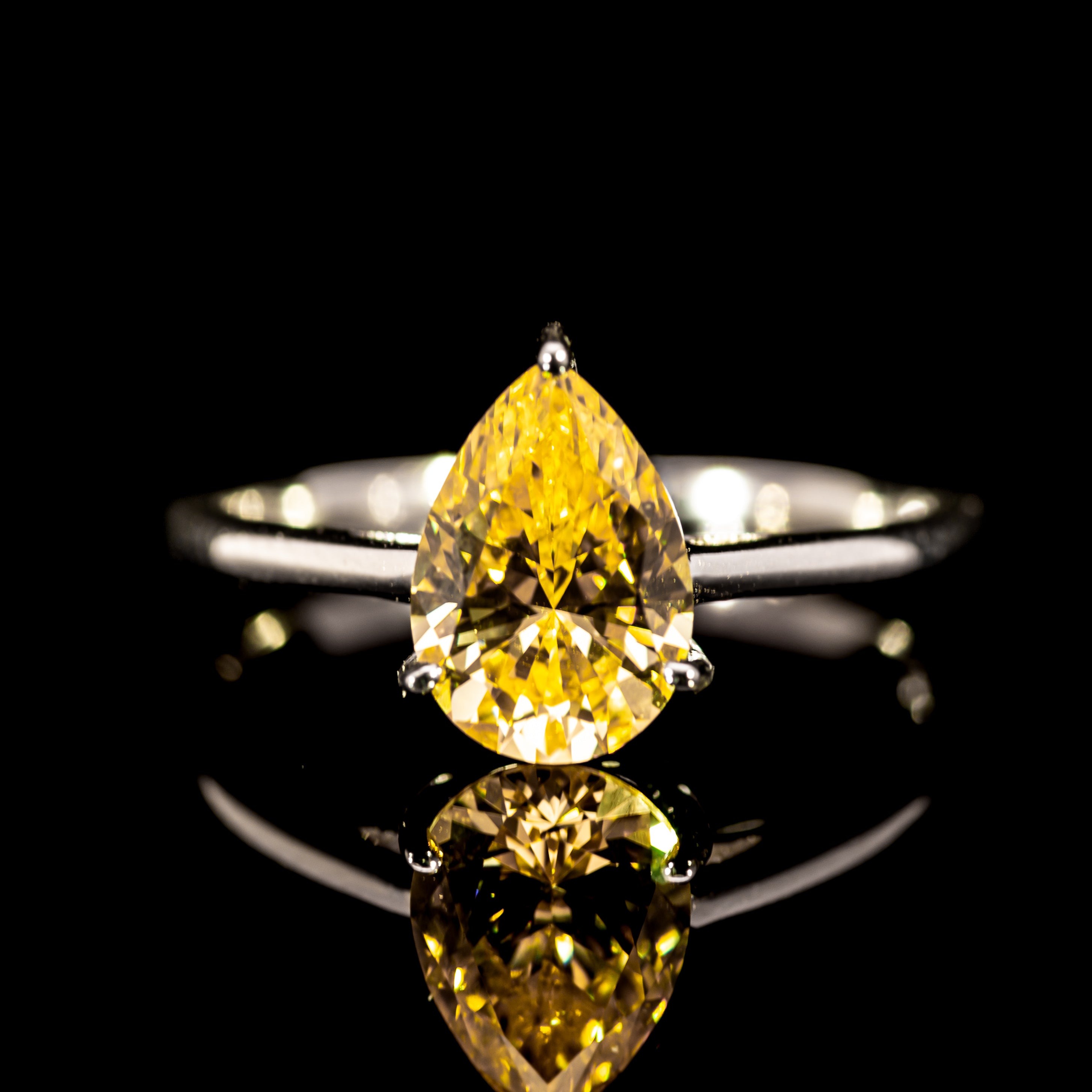 Dolce Mondo Elegant Yellow Pear Cut Ring in 925 Silver with Premium Zircon Stone