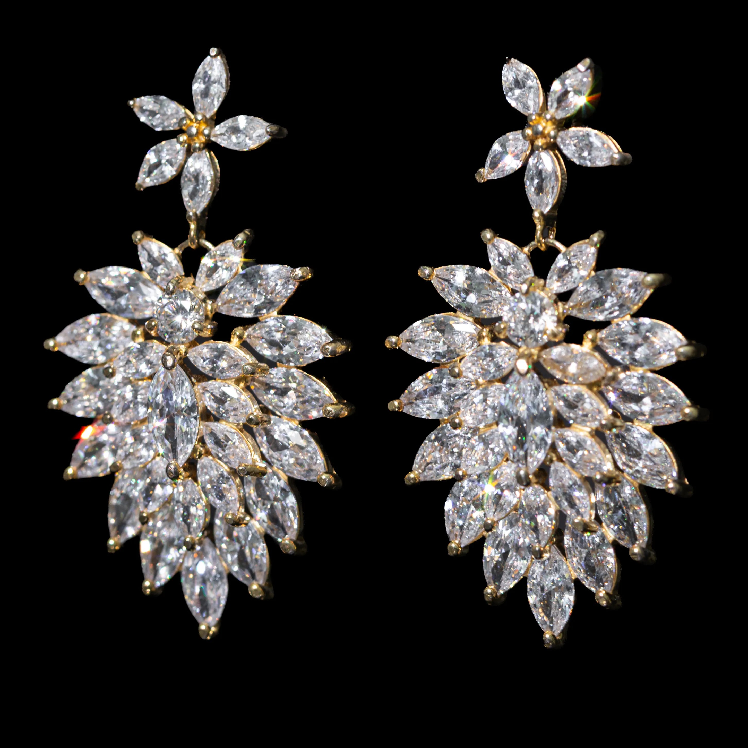 Vivienne White Floral Drop Earrings with Premium Zircon Stones – High Quality 18K Gold Plated in 925 Sterling Silver