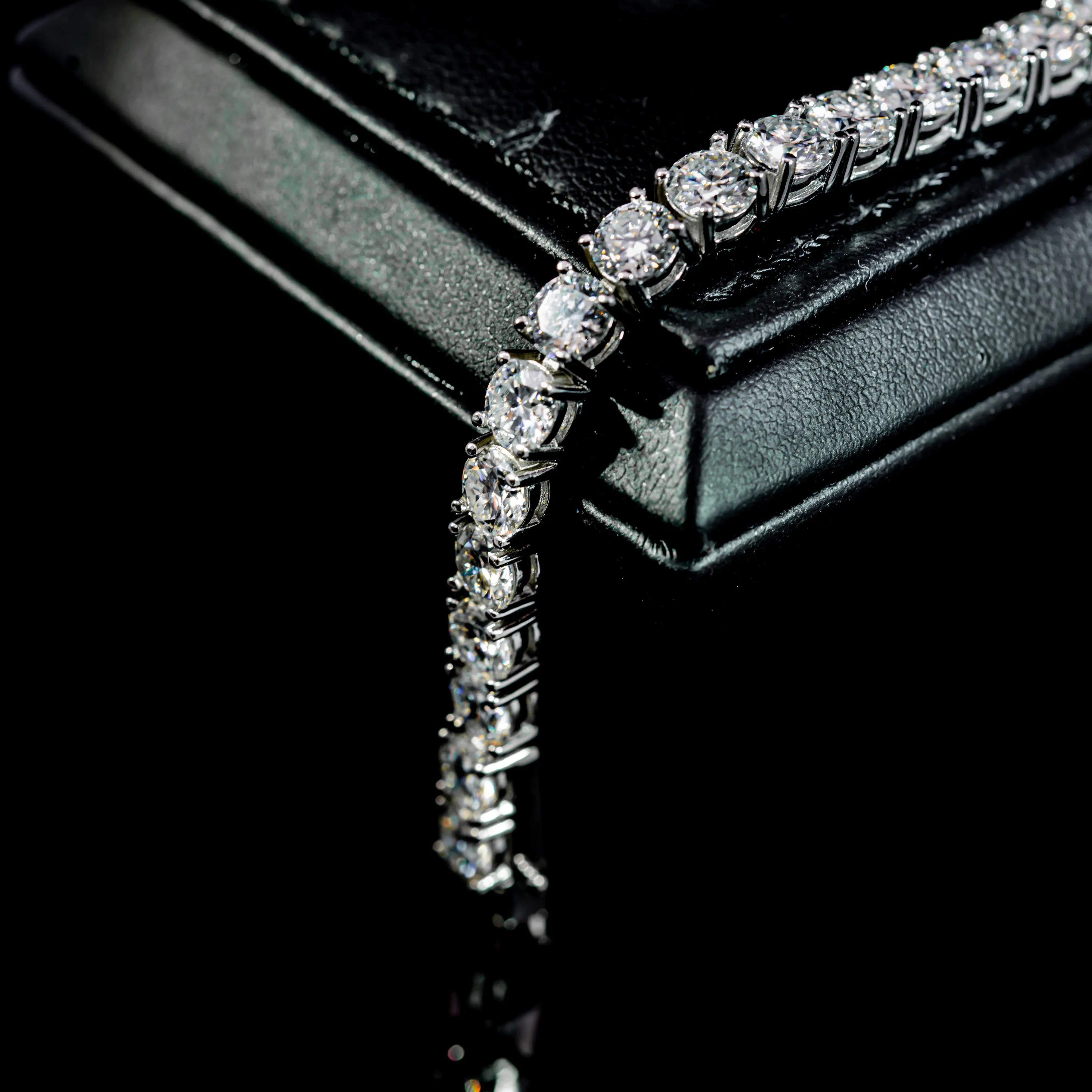Dolce Mondo Tennis Bracelet 4mm GRA Certified Moissanite in 925 Sterling Silver