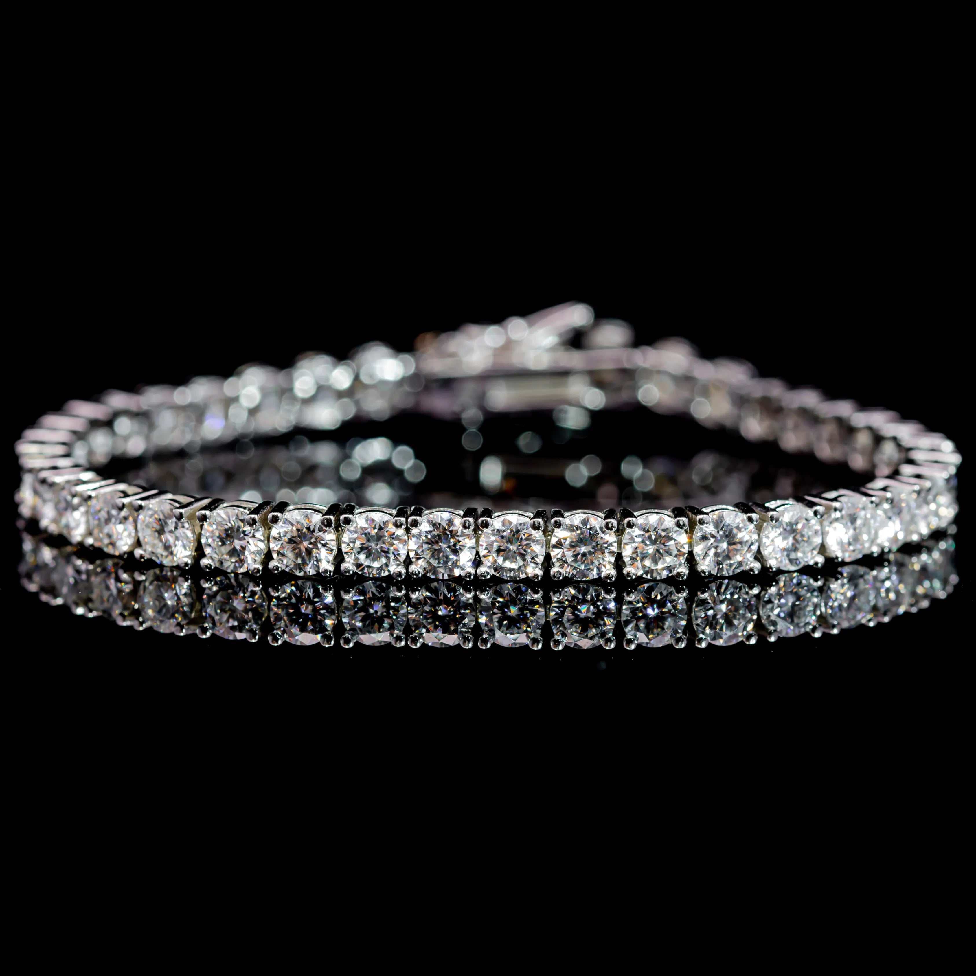 Dolce Mondo Tennis Bracelet 4mm GRA Certified Moissanite in 925 Sterling Silver