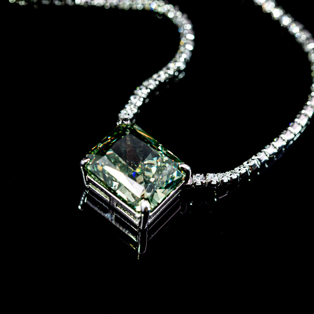 Olivia Olive Green Radiant Cut Necklace in 925 Silver – High Quality Rhodium Plated