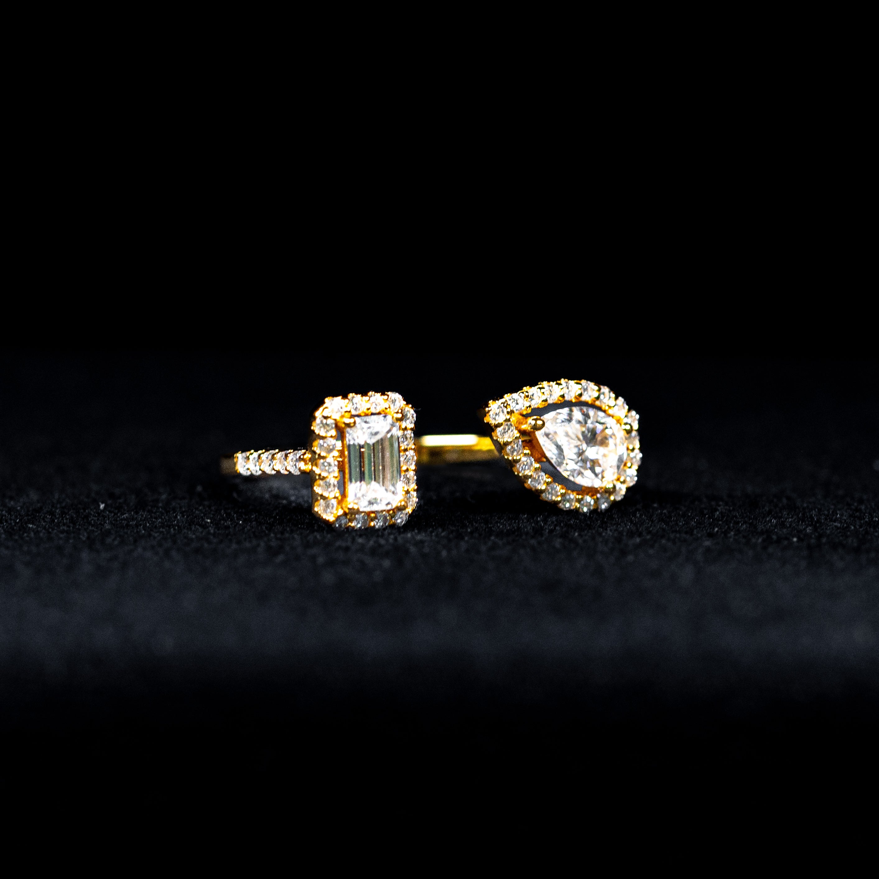 Emerald and Pear Cut Toi et Moi GRA Certified Moissanite Ring in 18K Gold Plated 925 Sterling Silver – 0.96 Carat