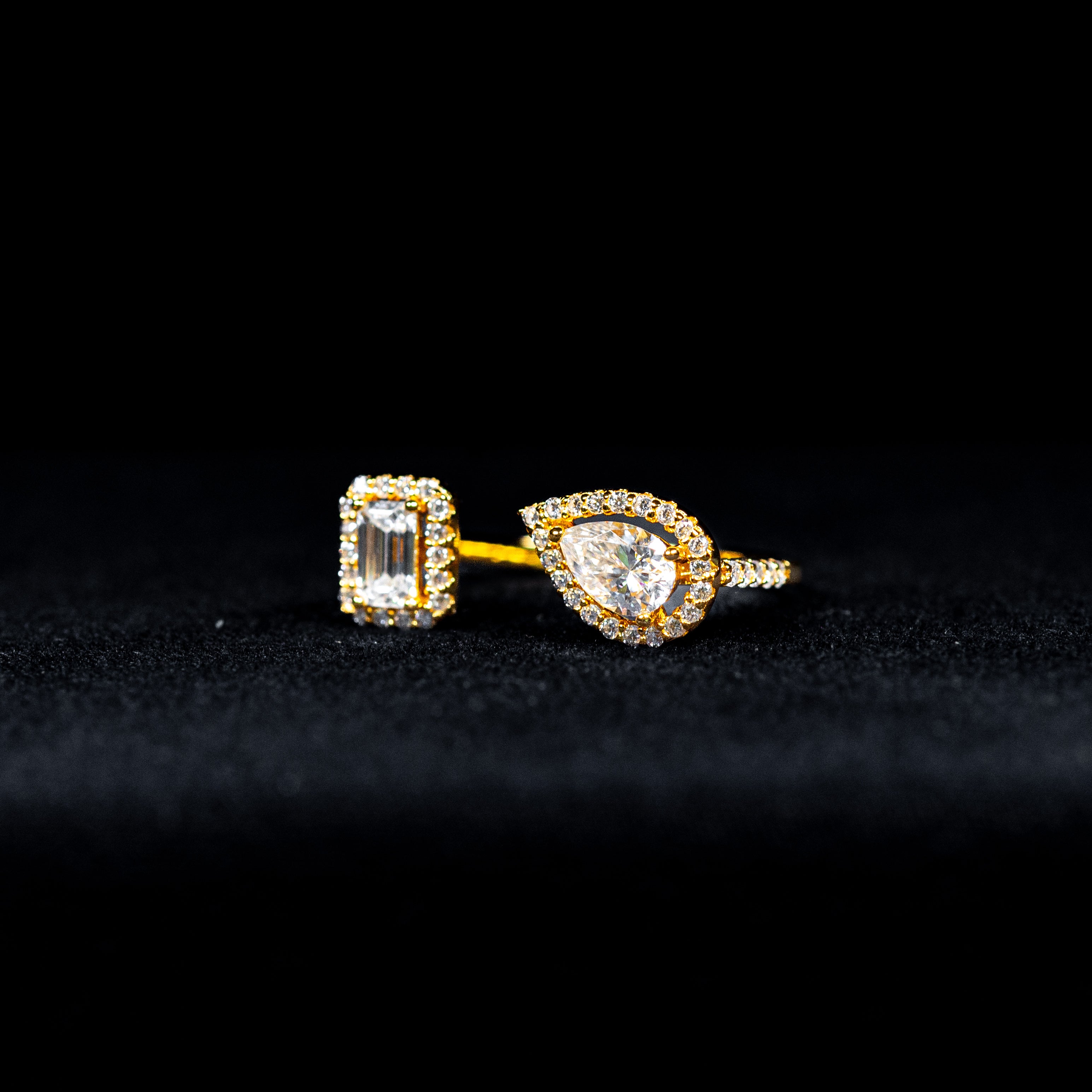 Emerald and Pear Cut Toi et Moi GRA Certified Moissanite Ring in 18K Gold Plated 925 Sterling Silver – 0.96 Carat