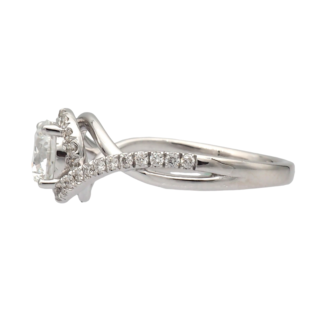 Elegant Halo Lab-Grown Diamond Ring with Twisted Band
