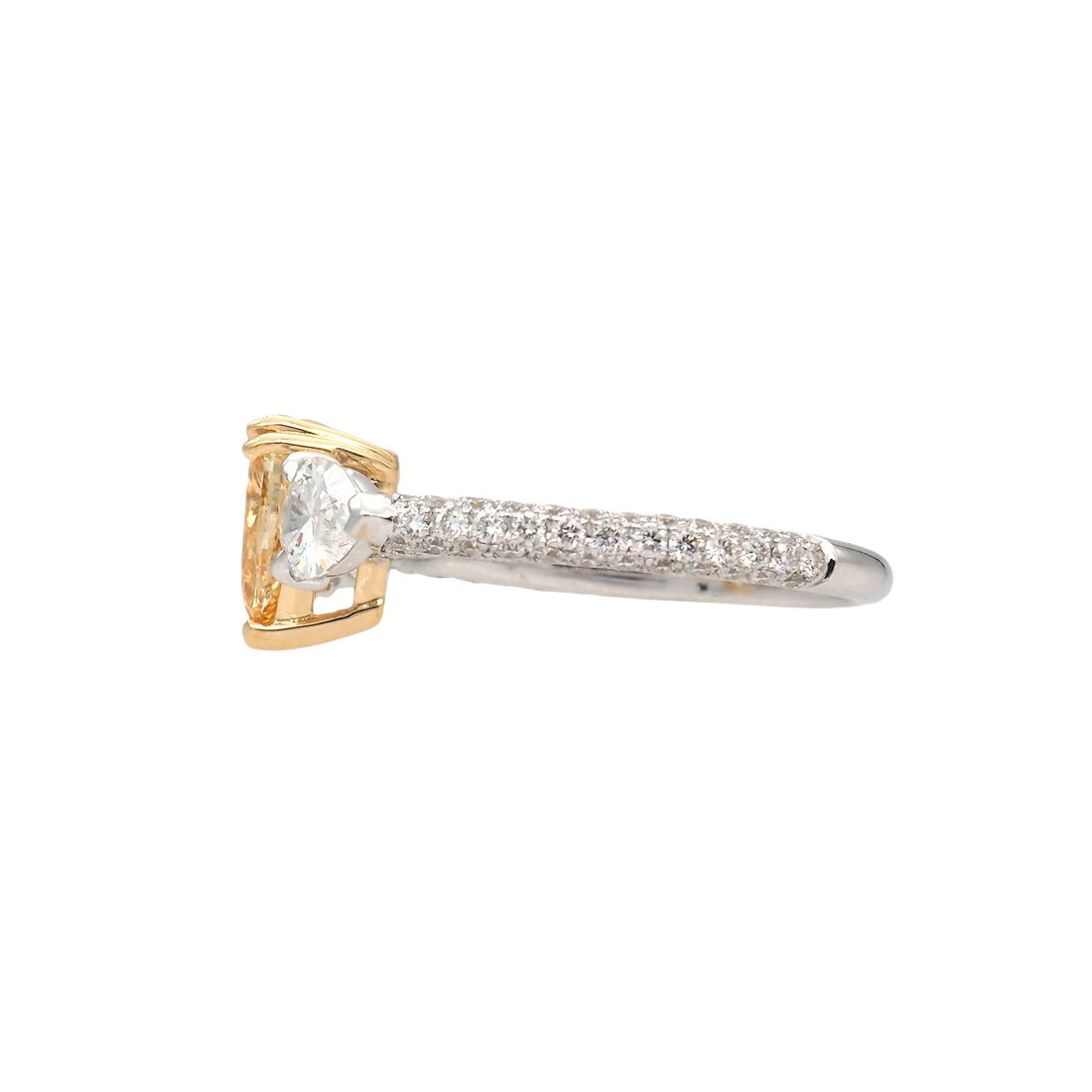 Elegant Pear Shape Fancy Yellow Lab-Grown Diamond Ring