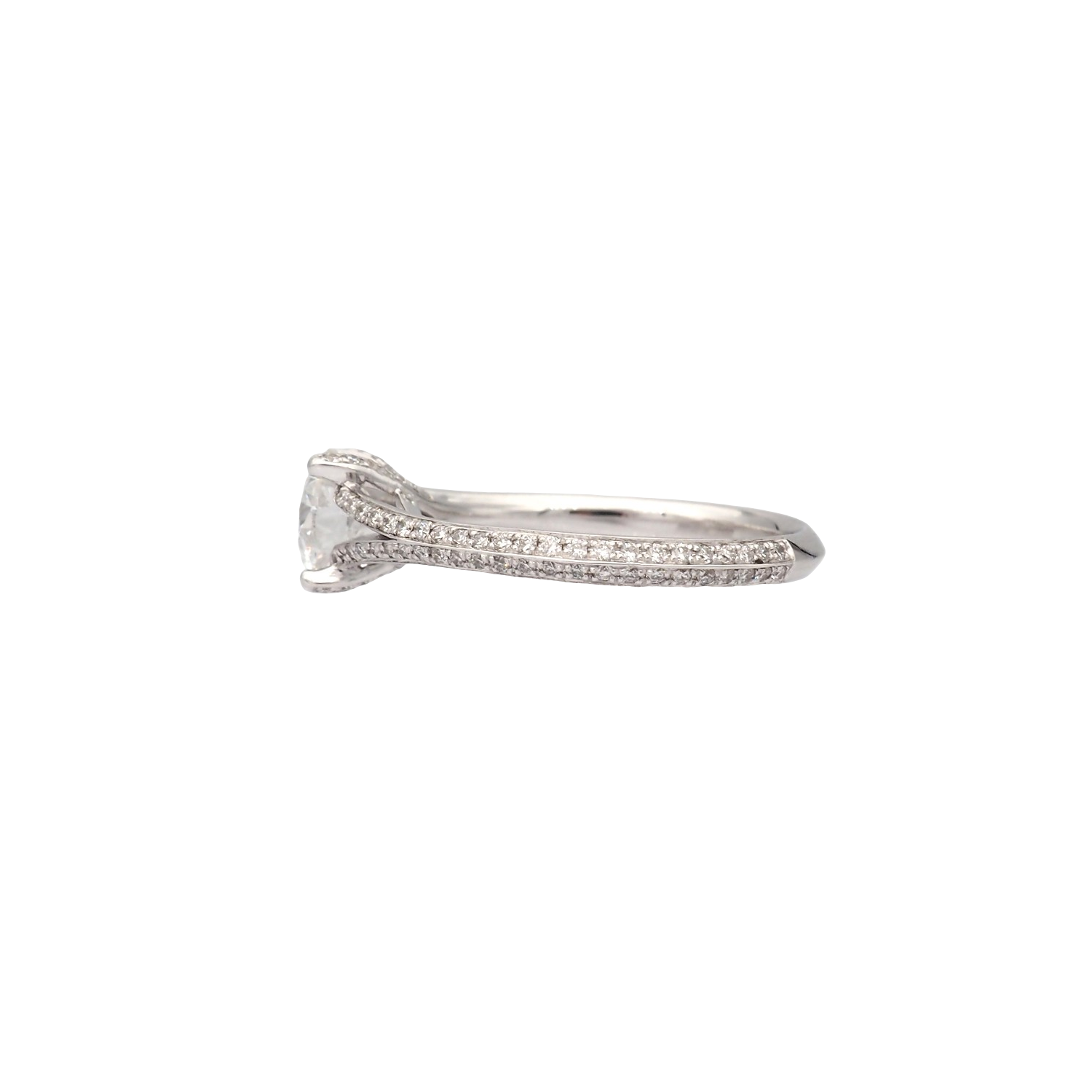 Elegant Round Brilliant Lab-Grown Diamond Ring with Split Shank