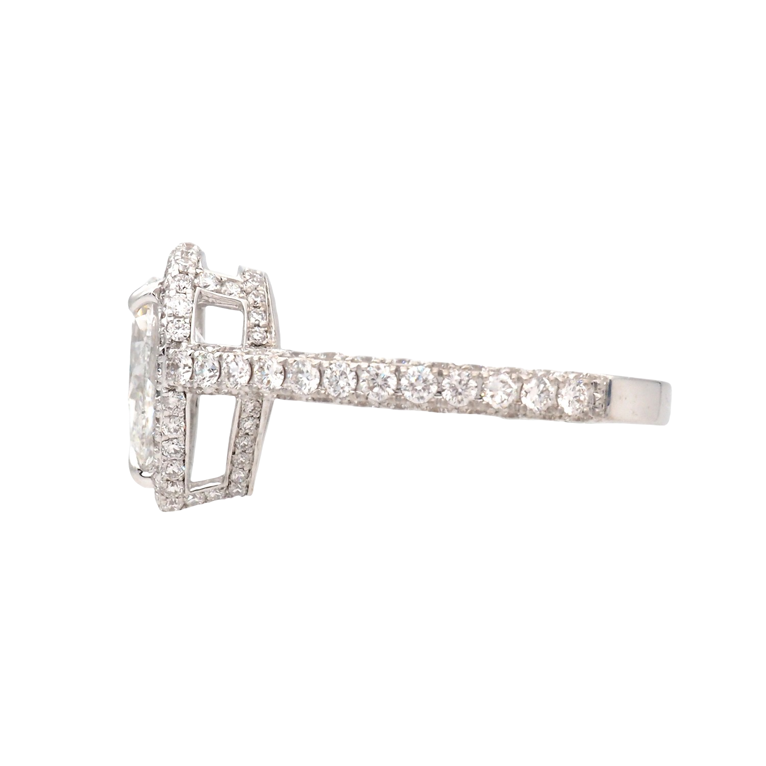 Elegant Pear Shape Lab-Grown Diamond Halo Ring