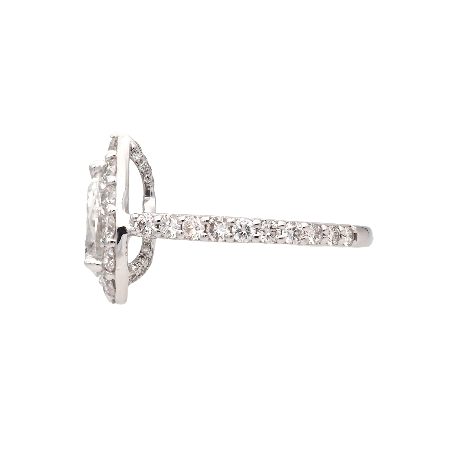 Elegant Pear-Shaped Lab-Grown Diamond Ring