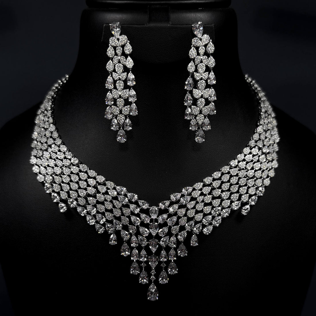 Royal Drape White Zircon Full Set