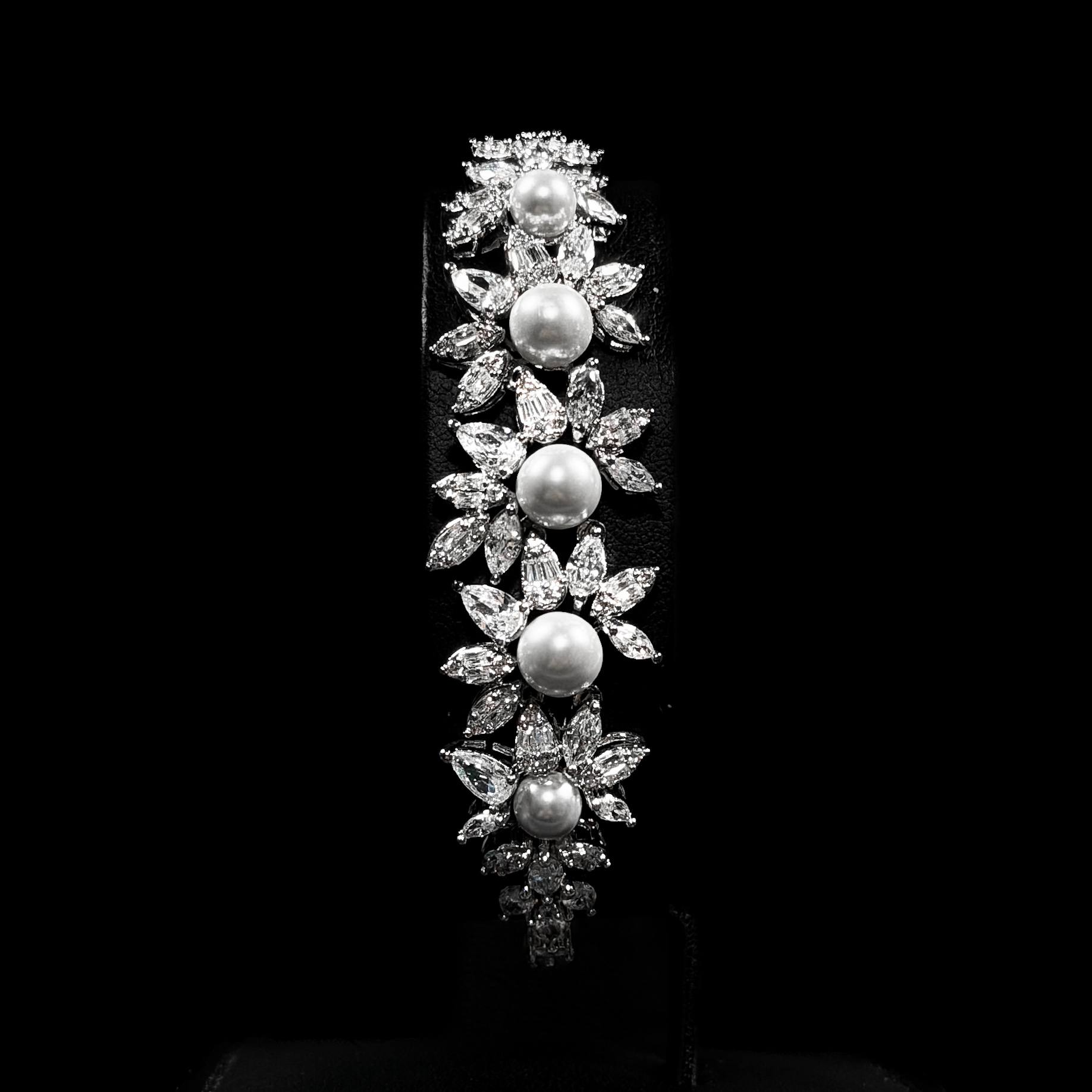 Pearl Blossom White Zircon Full Set