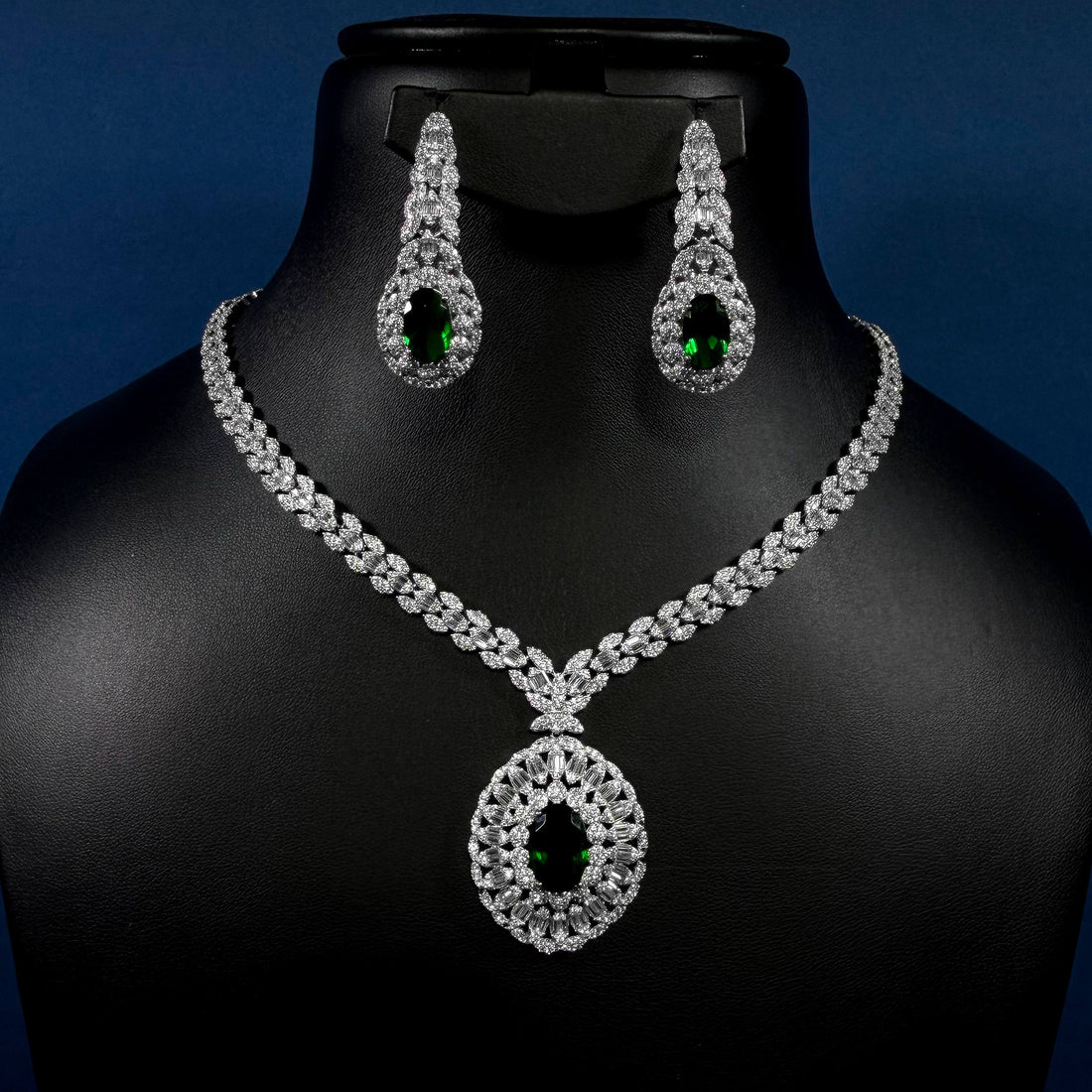 Emerald Majesty Green & White 925 Silver Full Set
