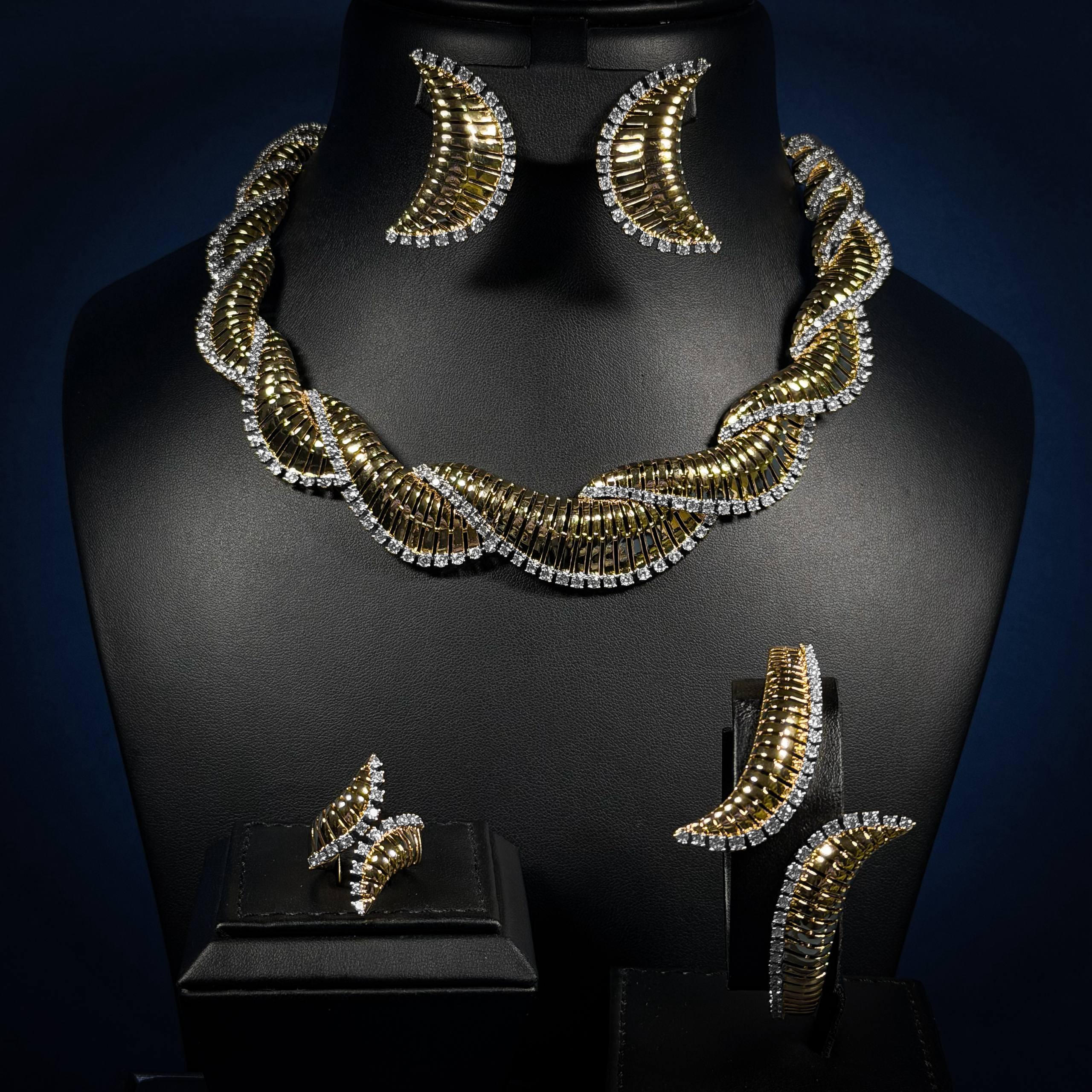 Regal Twist White Zircon Gold Plated Full Set