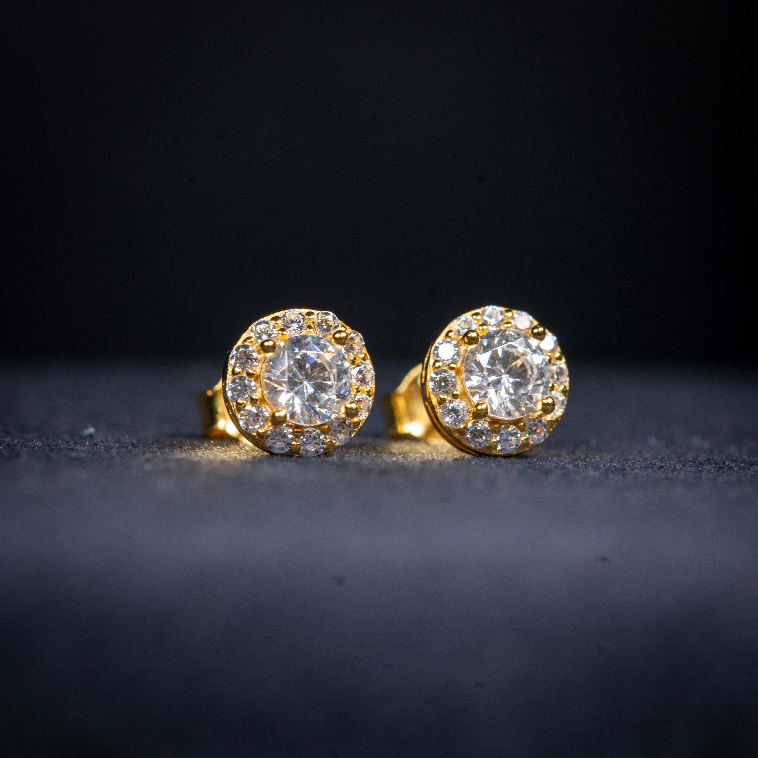 Dorea White Zircon Round Halo Gold-Plated Stud Earrings in 925 Silver