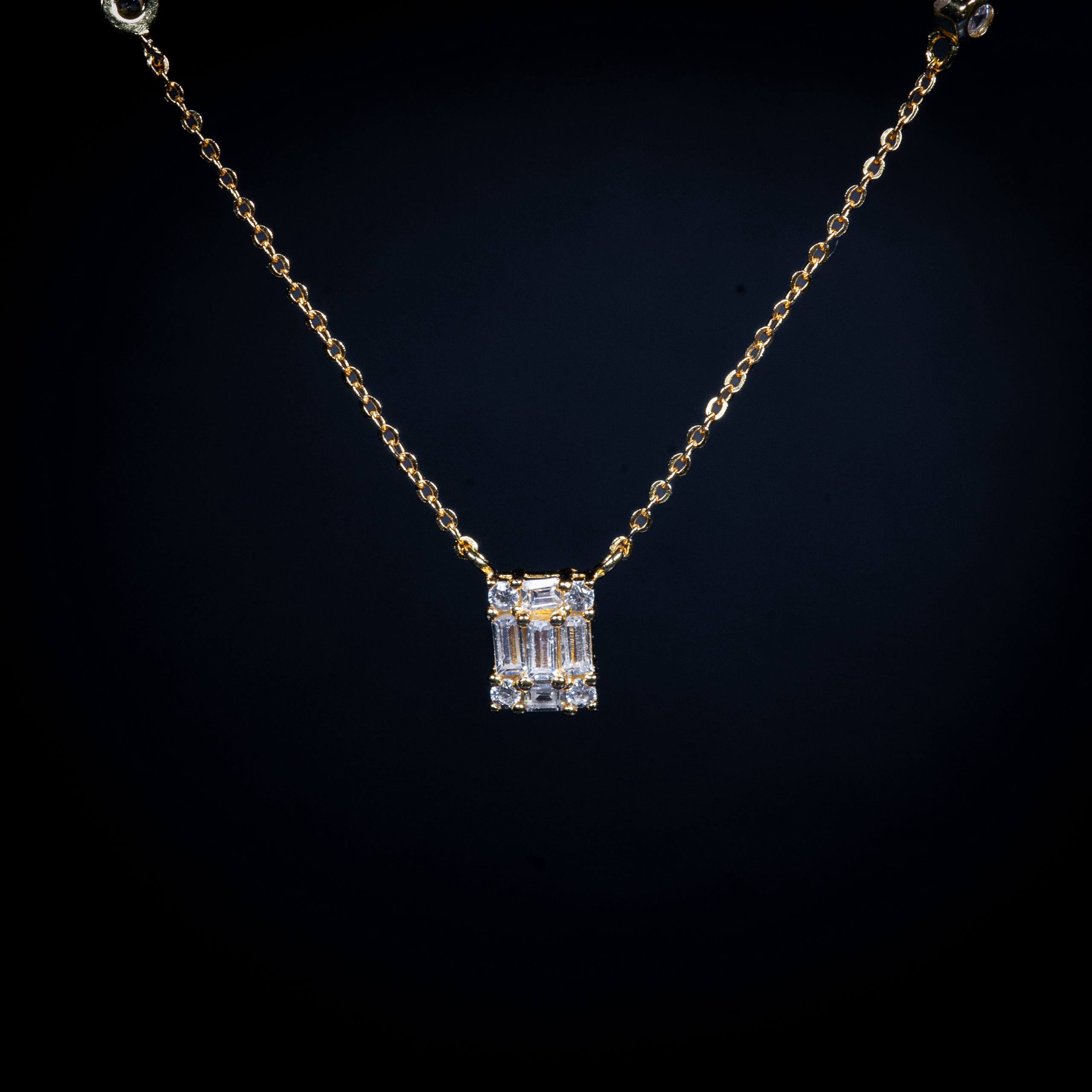 Dolce Mondo Reem White Zircon Gold-Plated 925 Silver Pendant Necklace