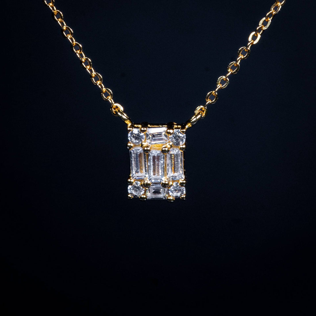 Dolce Mondo Reem White Zircon Gold-Plated 925 Silver Pendant Necklace