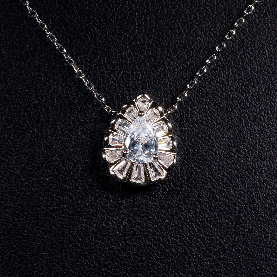 Dolce Mondo Dana White Zircon 925 Silver Pendant Necklace