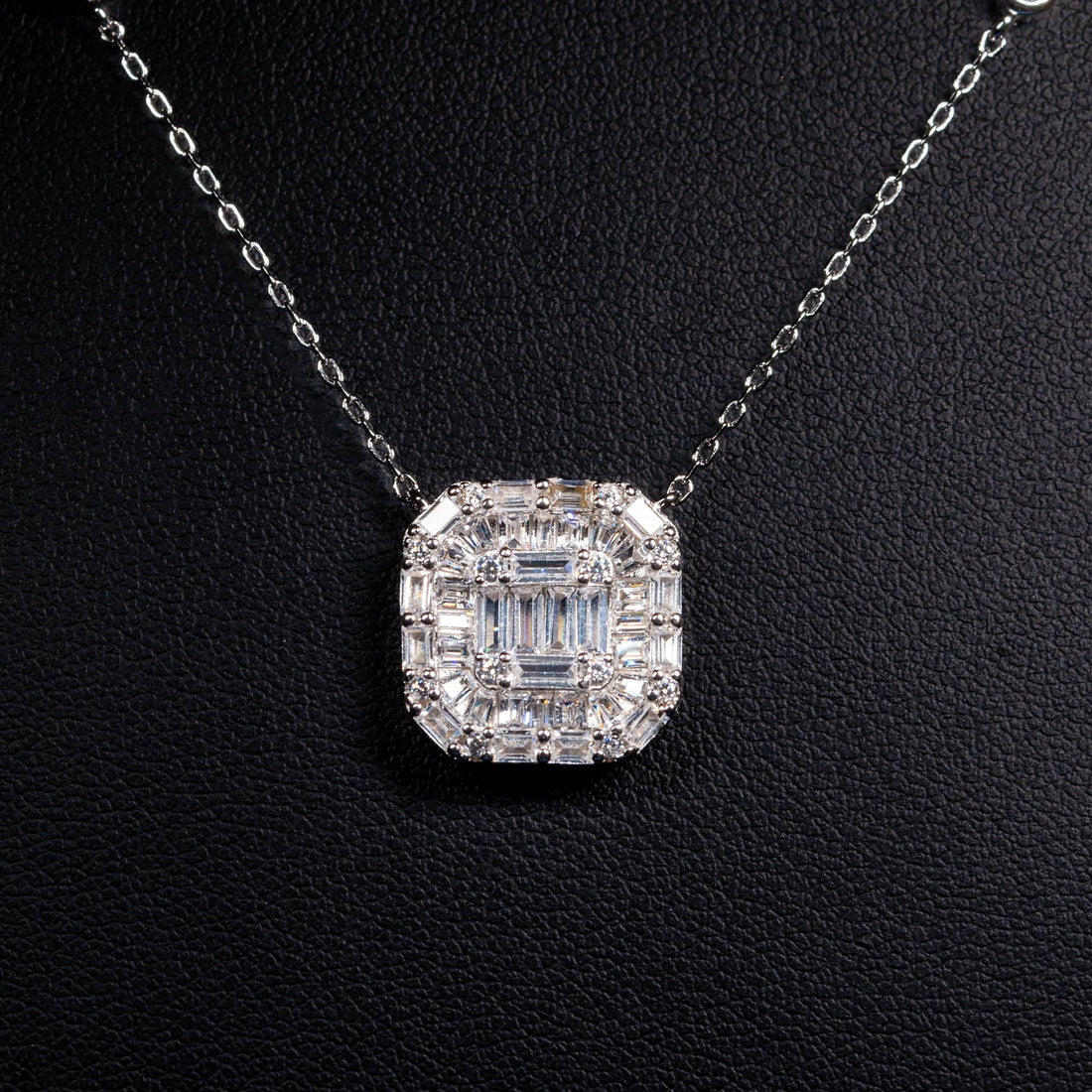 Dolce Mondo Salma White Zircon 925 Silver Pendant Necklace
