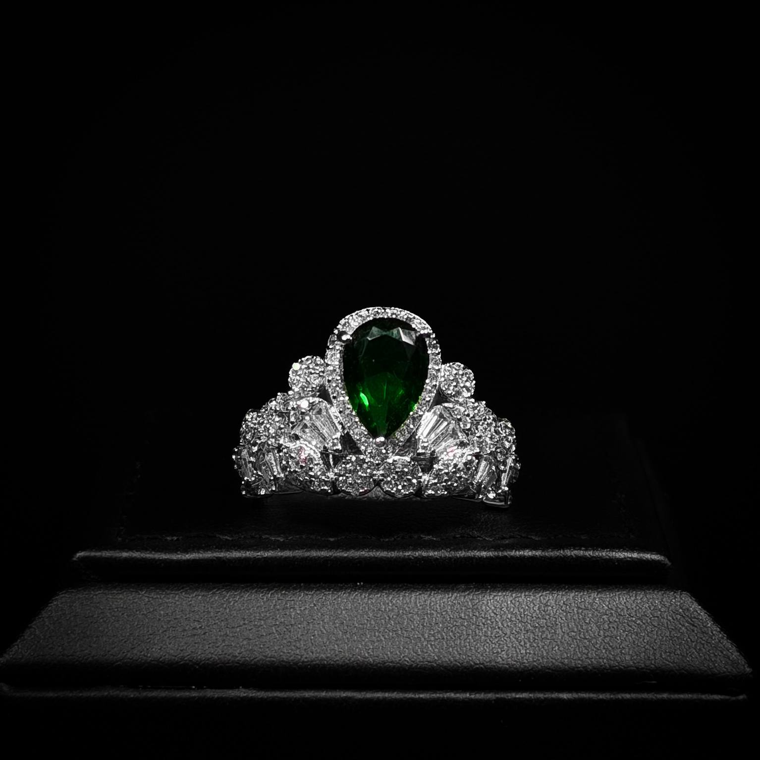 Verdant Rainfall Green & White 925 Silver Full Set