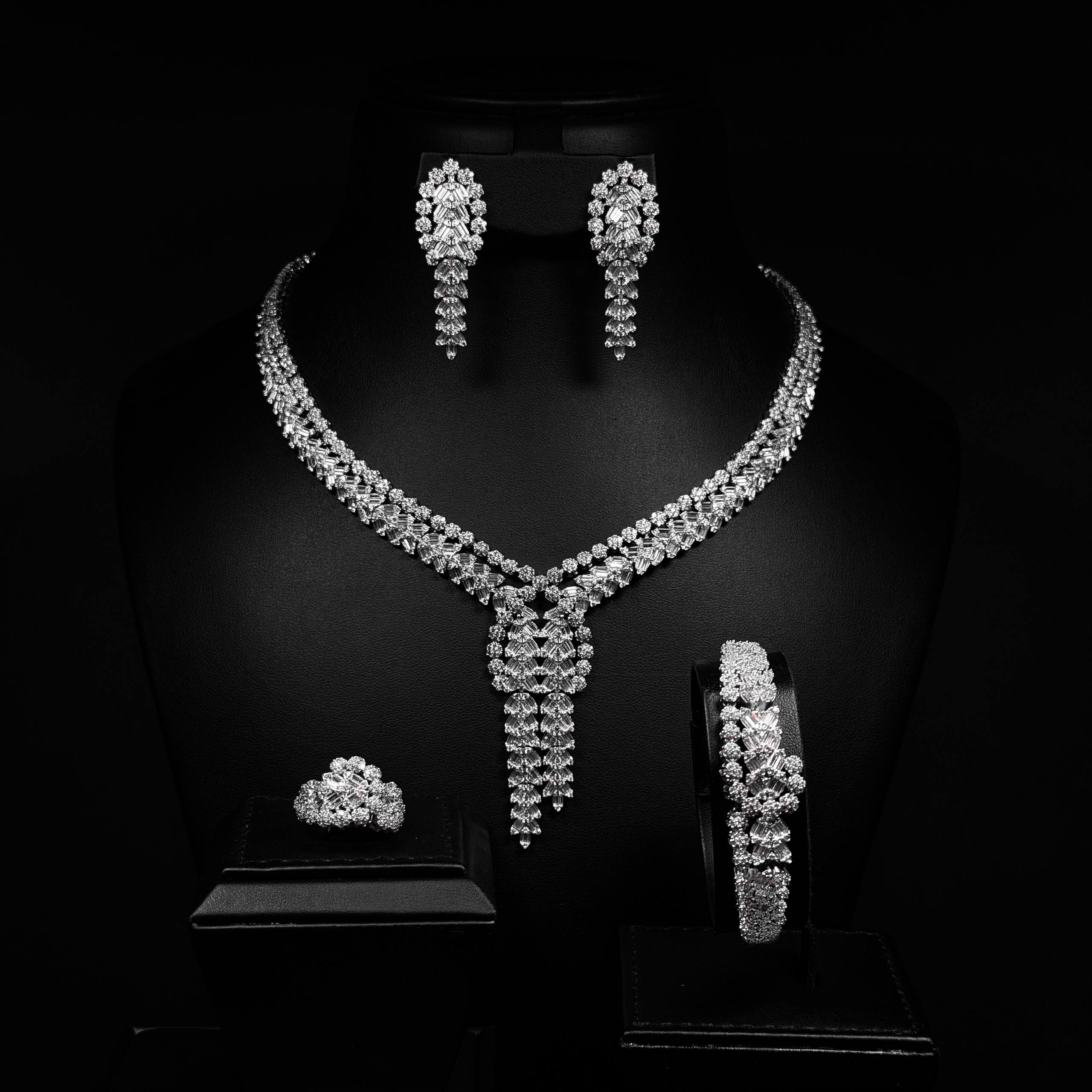 Crystal Plume White 925 Silver Full Set