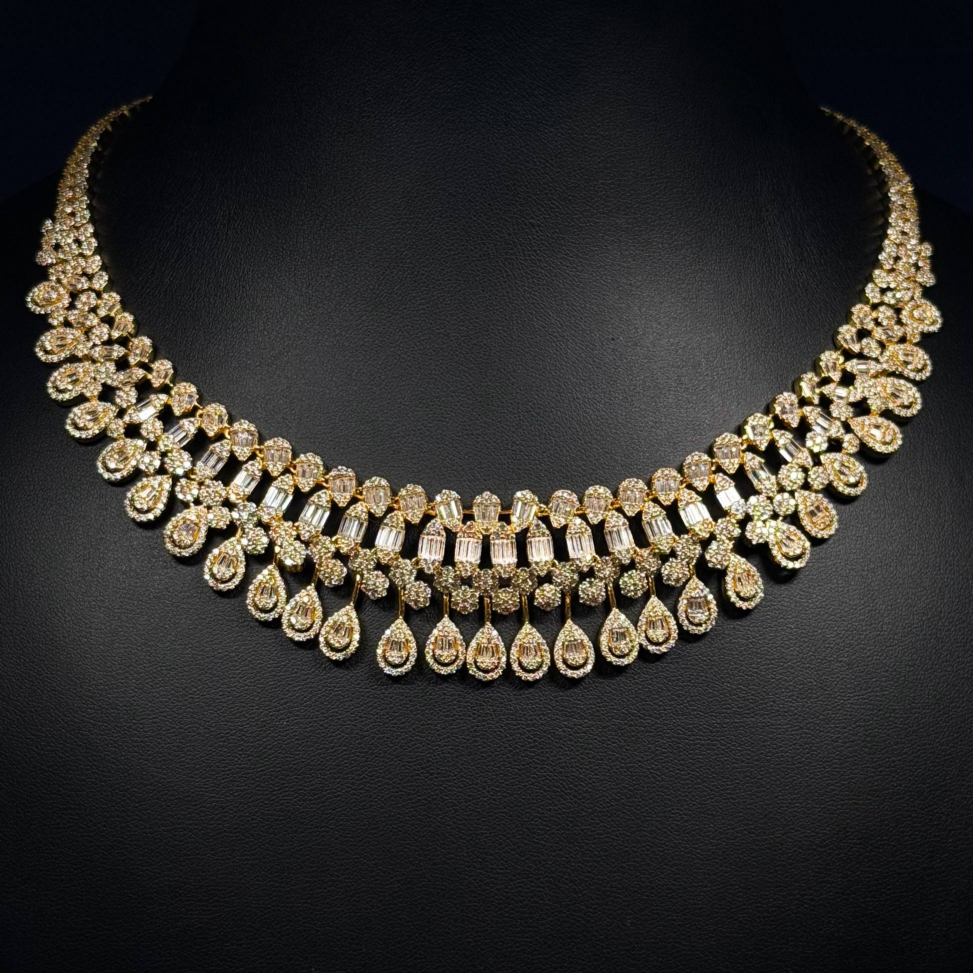 Regency Teardrop Golden 925 Silver Full Set