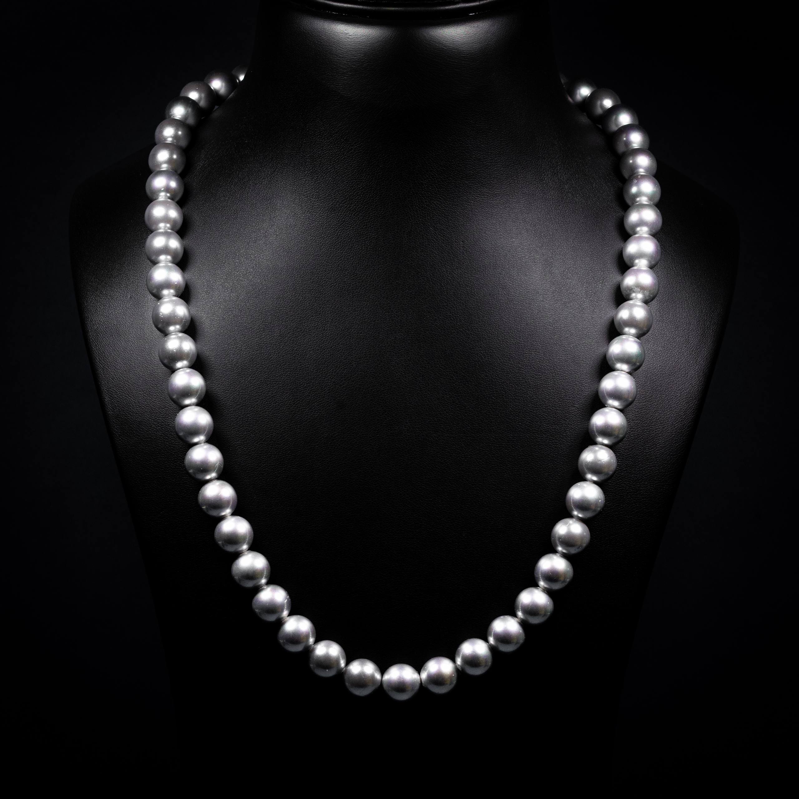 Dolce Mondo Grey long Freshwater Pearl Necklace in 925 Sterling Silver
